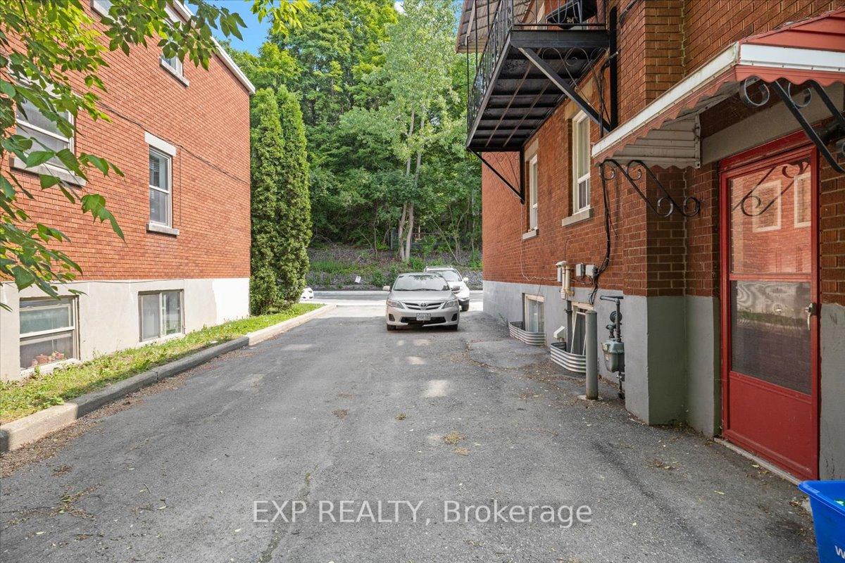 Photo 3 of 124 Lebrun Street, Ottawa, Vanier — HOMEH