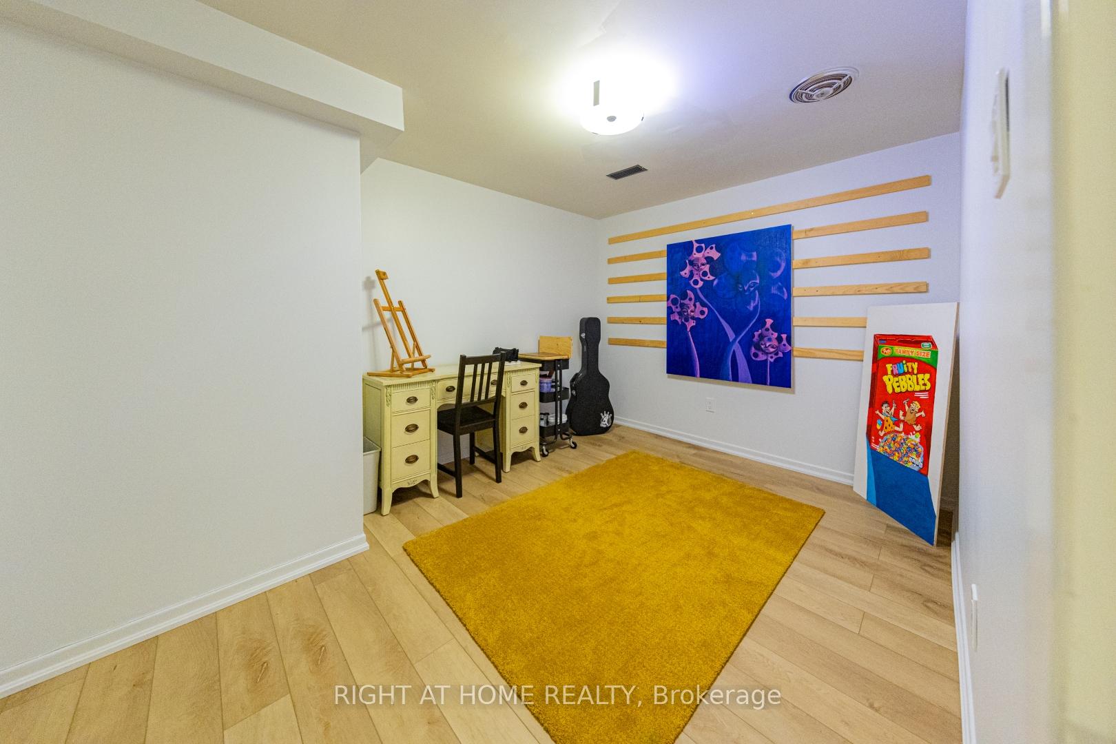 Photo 15 of 27 Bigwin Drive, Aurora, Aurora Heights — HOMEH