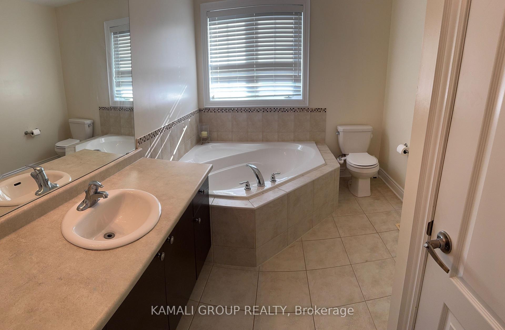 Photo 7 of 135 Lindbergh Drive, Vaughan, Vellore Village — HOMEH