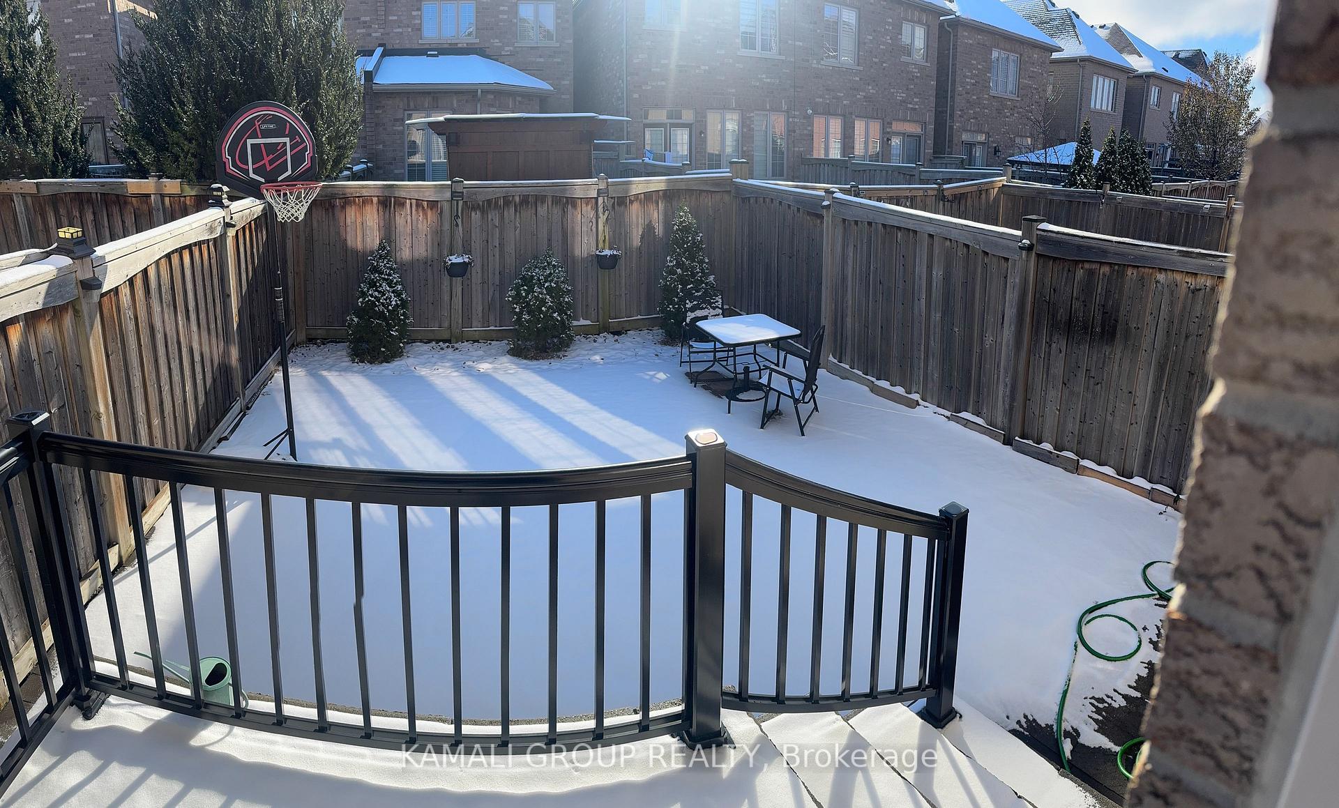 Photo 11 of 135 Lindbergh Drive, Vaughan, Vellore Village — HOMEH