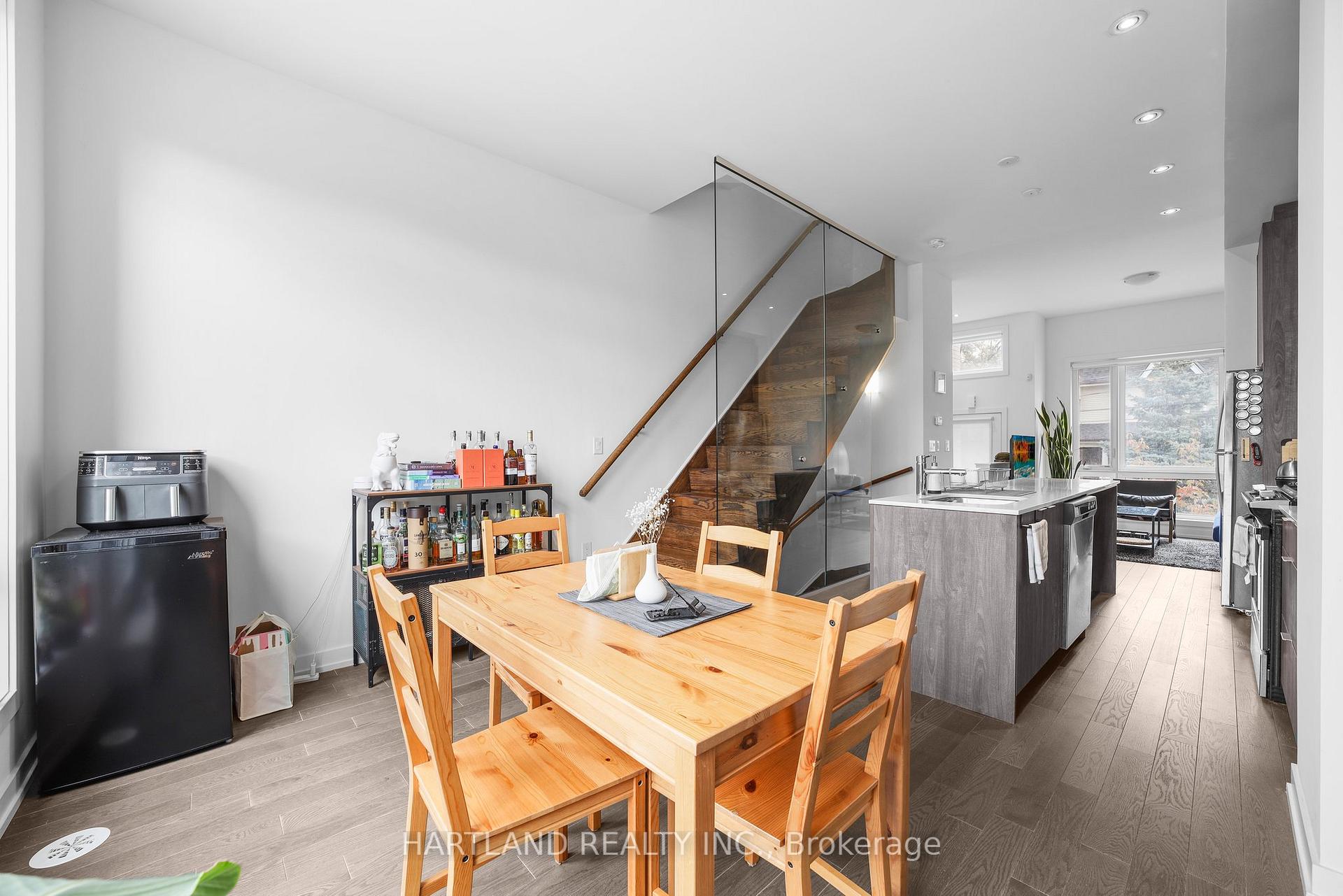Photo 8 of 32 Perth Avenue, Toronto, Dufferin Grove — HOMEH