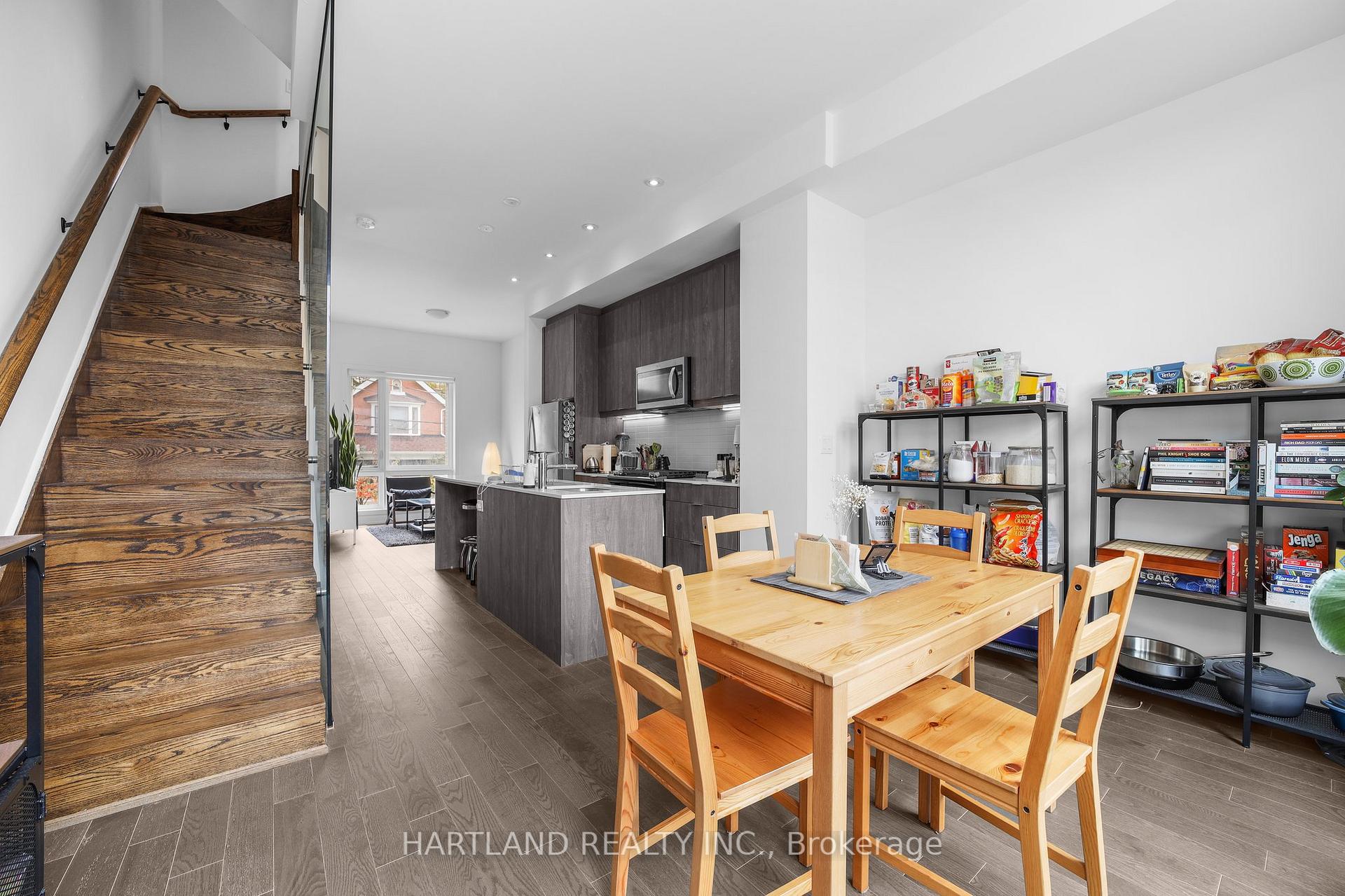 Photo 11 of 32 Perth Avenue, Toronto, Dufferin Grove — HOMEH
