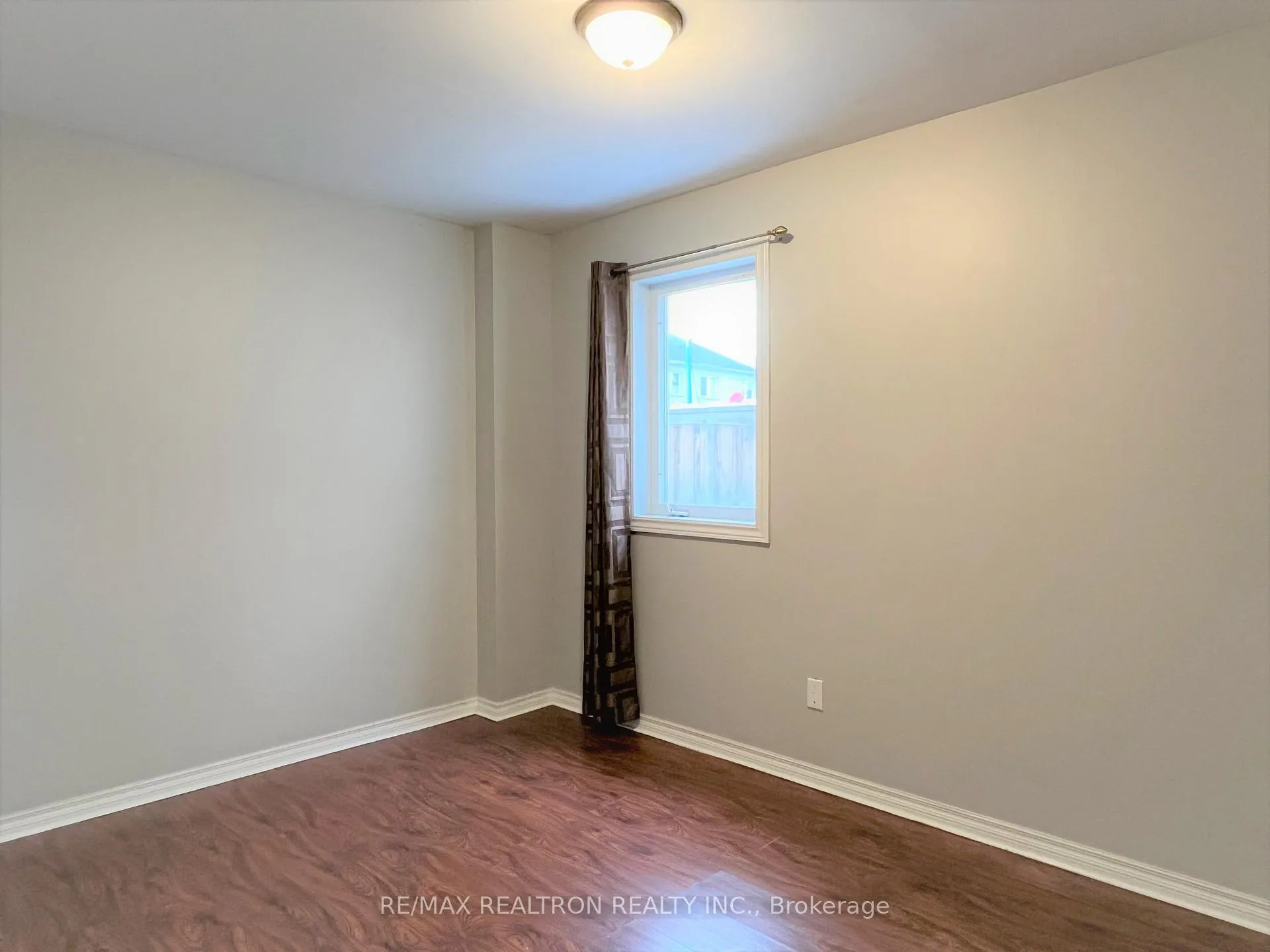 Photo 8 of Unit Lower, 50 Shelbourne Drive, Vaughan, Vellore Village — HOMEH