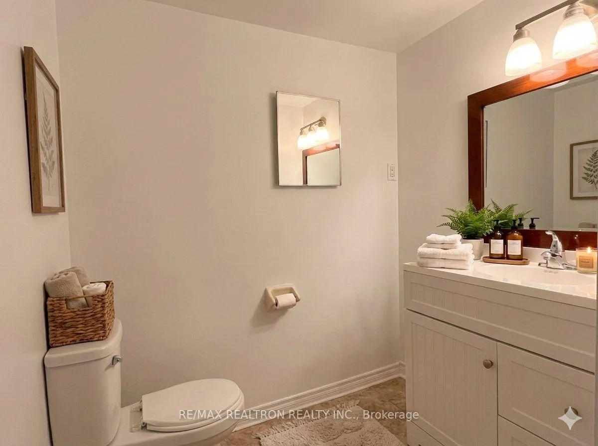 Photo 18 of Unit Lower, 50 Shelbourne Drive, Vaughan, Vellore Village — HOMEH