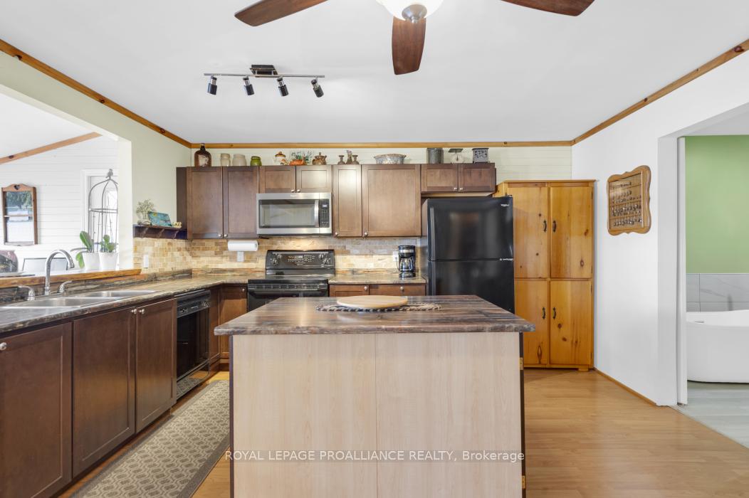 Photo 4 of 88 Sumac Lane, Tweed, Hungerford (Twp) — HOMEH