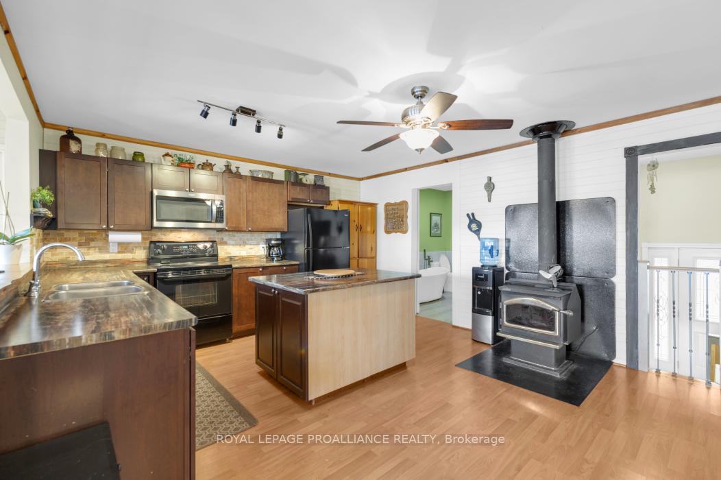 Photo 5 of 88 Sumac Lane, Tweed, Hungerford (Twp) — HOMEH