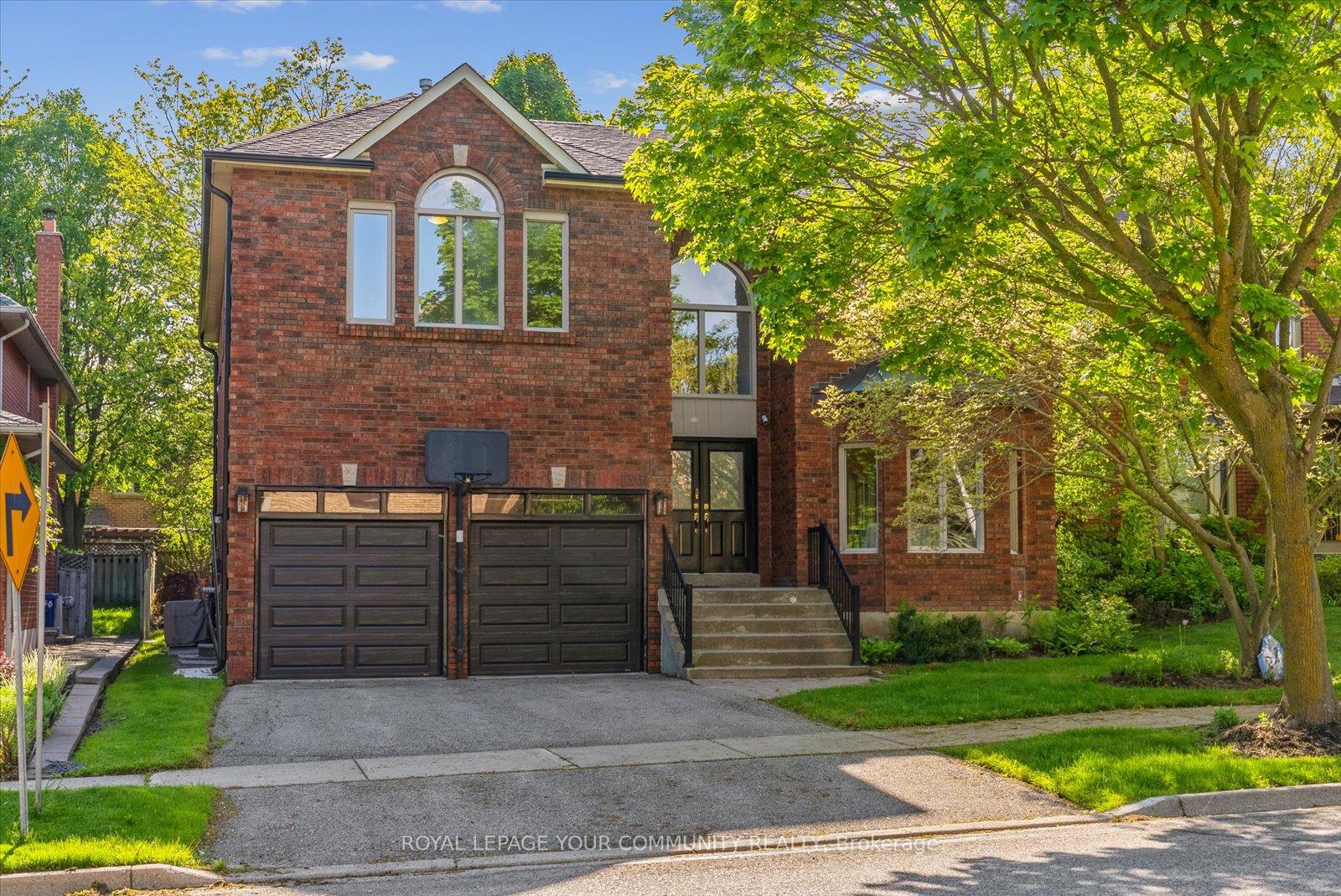 Photo 2 of 136 Markwood Lane, Vaughan, Crestwood-Springfarm-Yorkhill — HOMEH