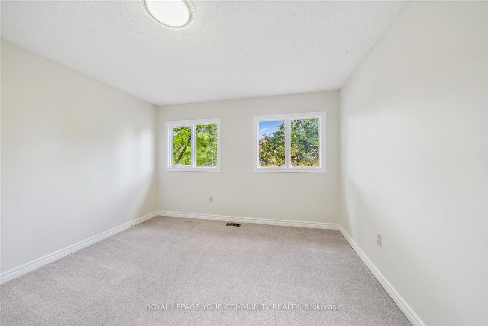 Photo 27 of 136 Markwood Lane, Vaughan, Crestwood-Springfarm-Yorkhill — HOMEH