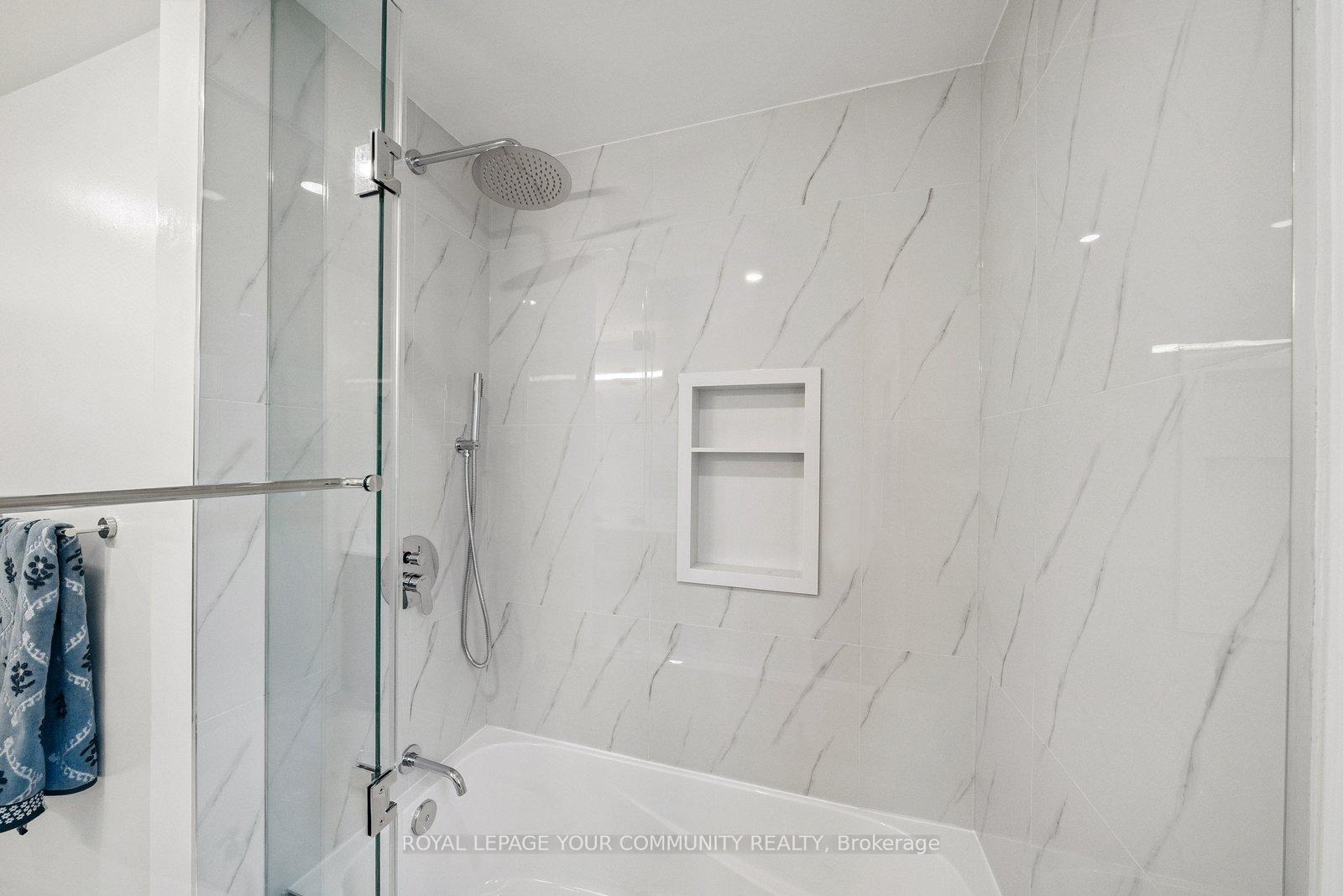 Photo 30 of 136 Markwood Lane, Vaughan, Crestwood-Springfarm-Yorkhill — HOMEH