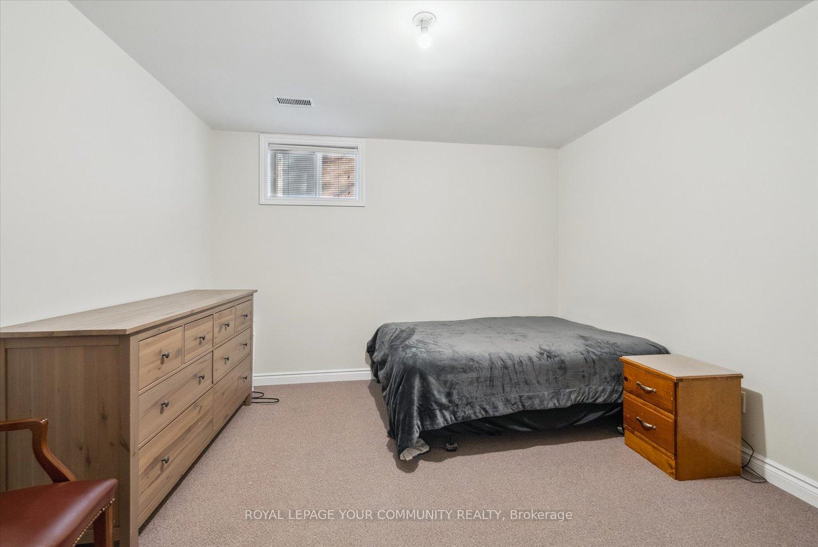 Photo 36 of 136 Markwood Lane, Vaughan, Crestwood-Springfarm-Yorkhill — HOMEH