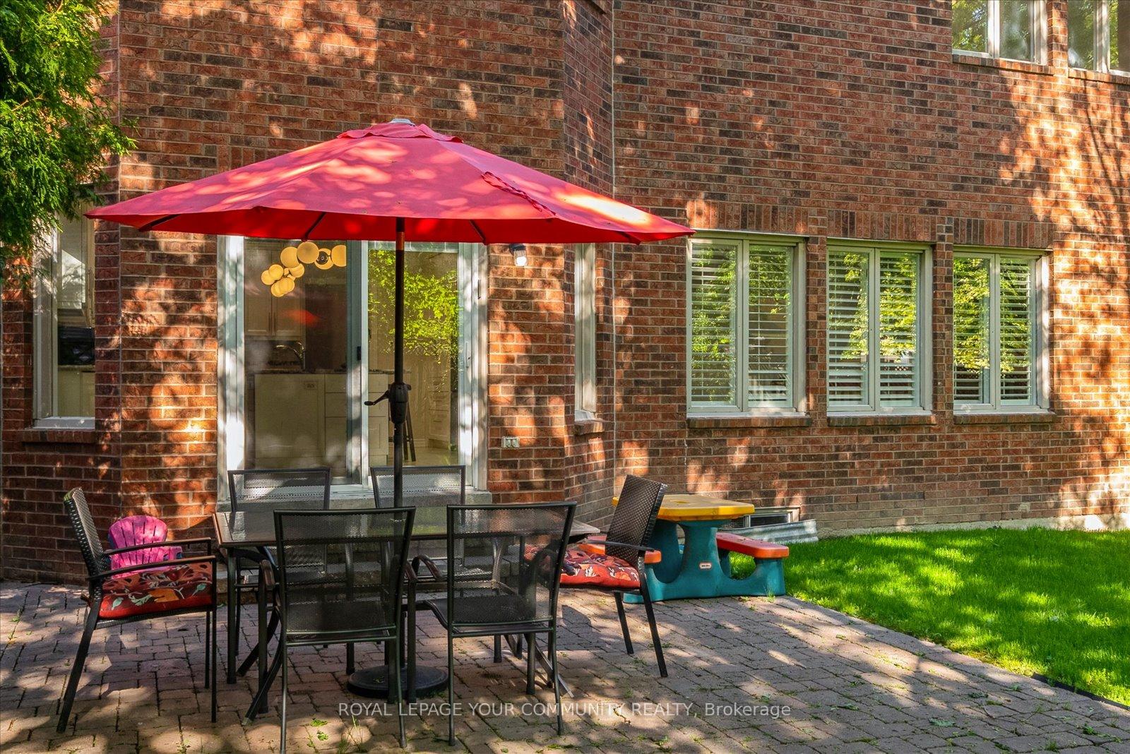 Photo 39 of 136 Markwood Lane, Vaughan, Crestwood-Springfarm-Yorkhill — HOMEH