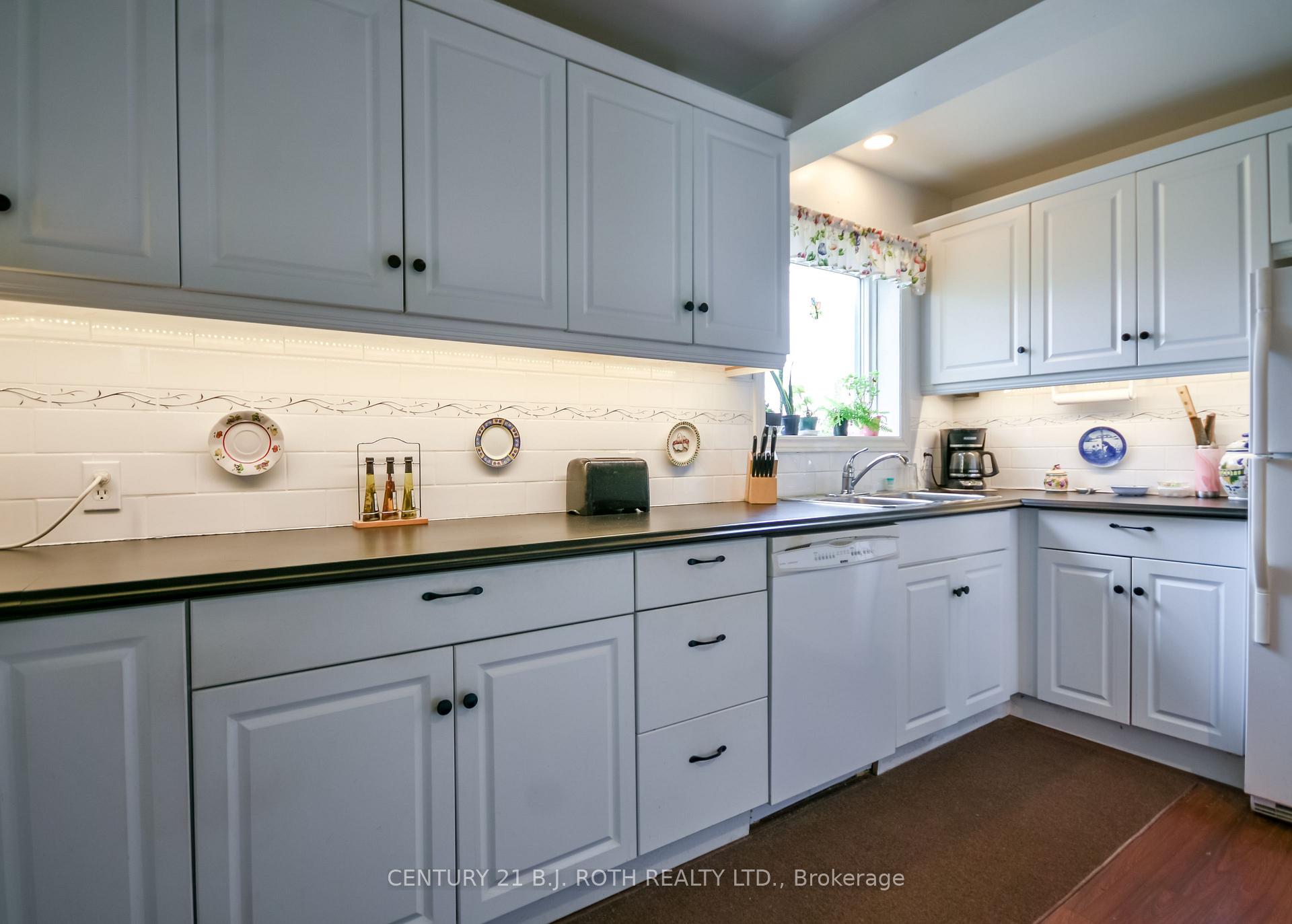 Photo 20 of 164 Cook Street, Barrie, Codrington — HOMEH