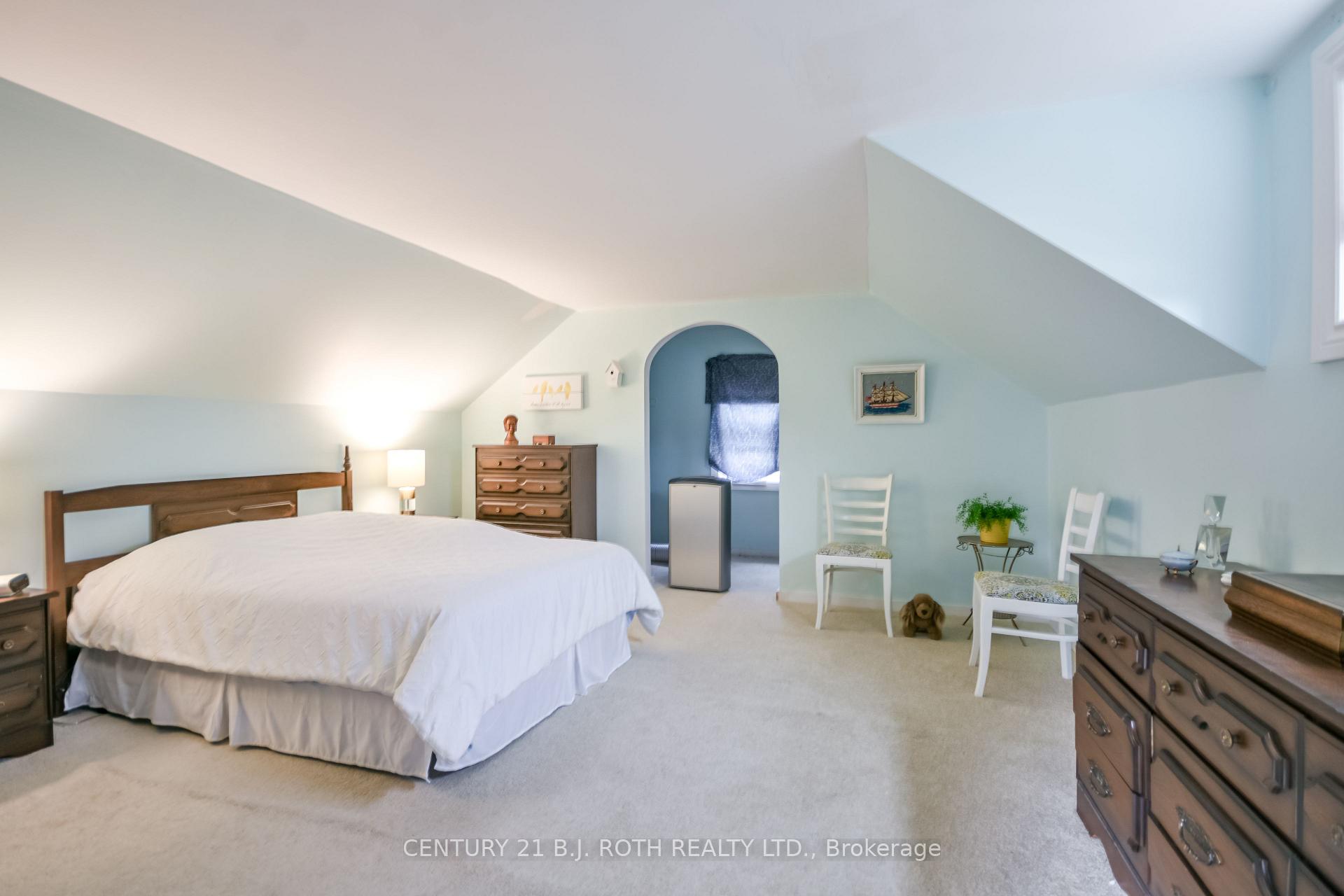 Photo 13 of 164 Cook Street, Barrie, Codrington — HOMEH