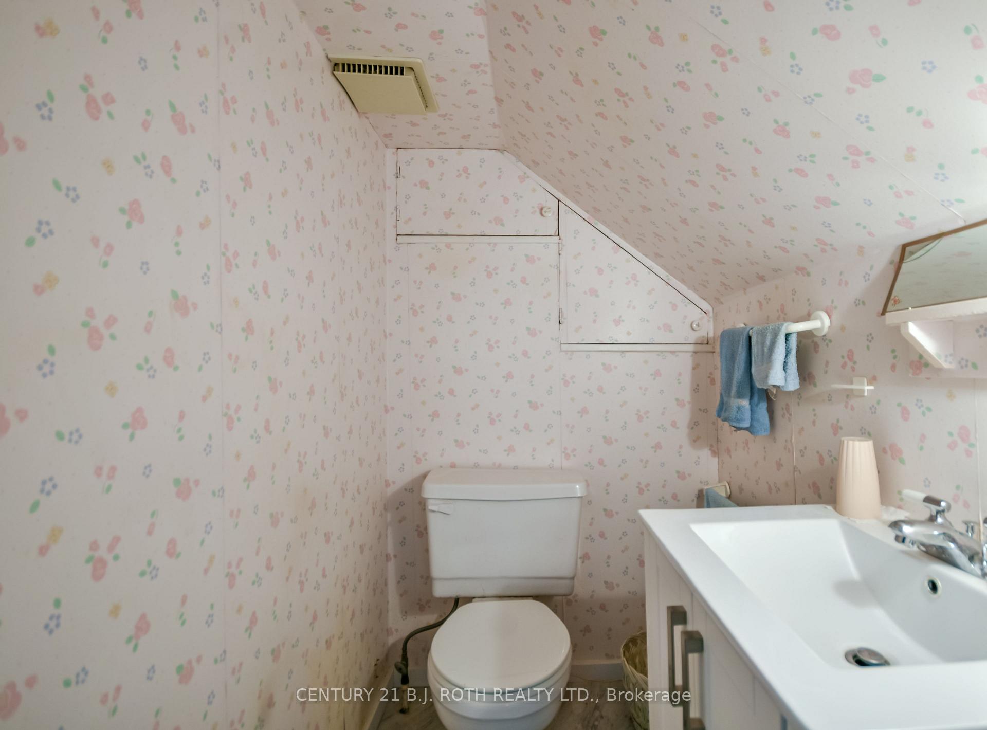 Photo 15 of 164 Cook Street, Barrie, Codrington — HOMEH