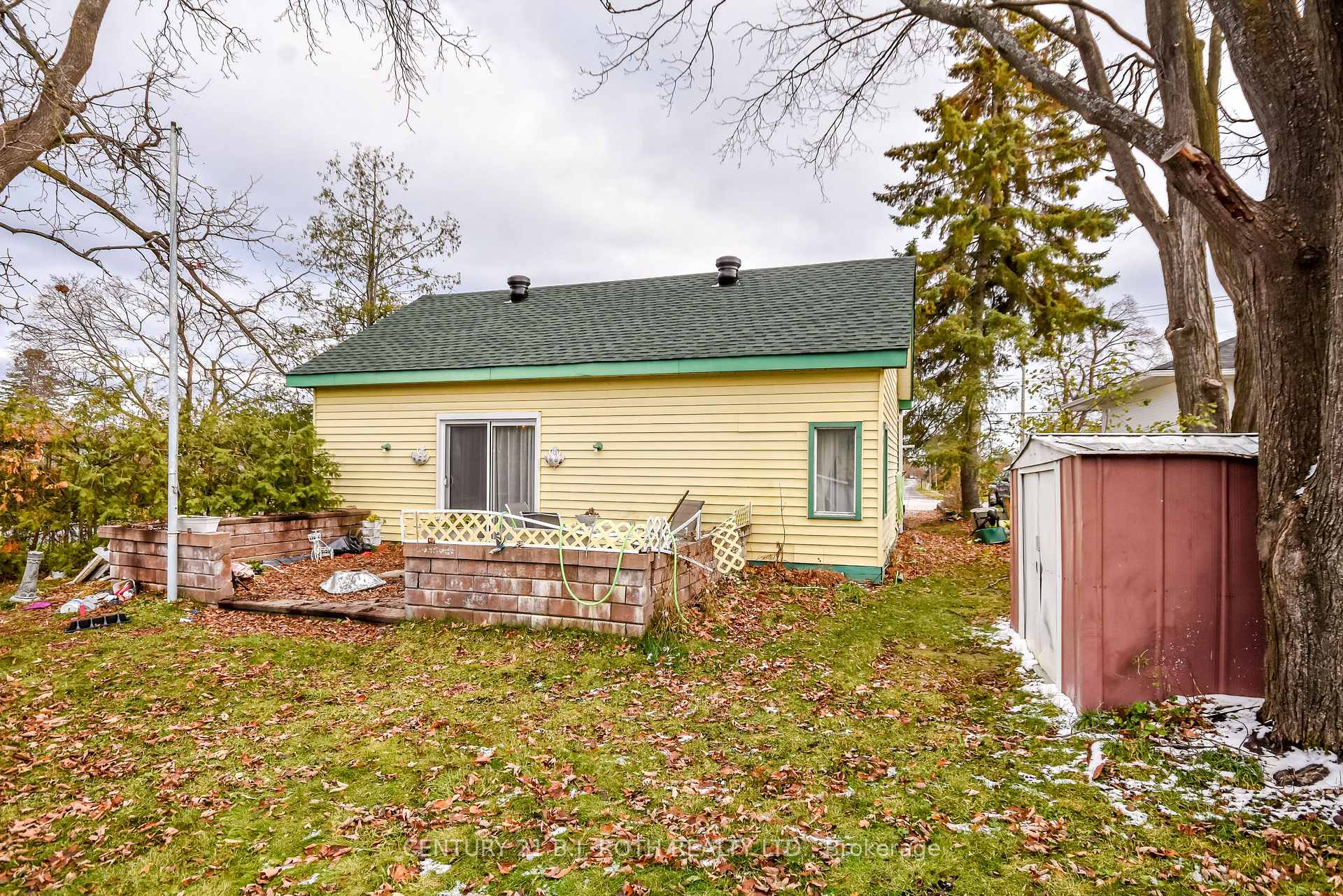 Photo 23 of 164 Cook Street, Barrie, Codrington — HOMEH