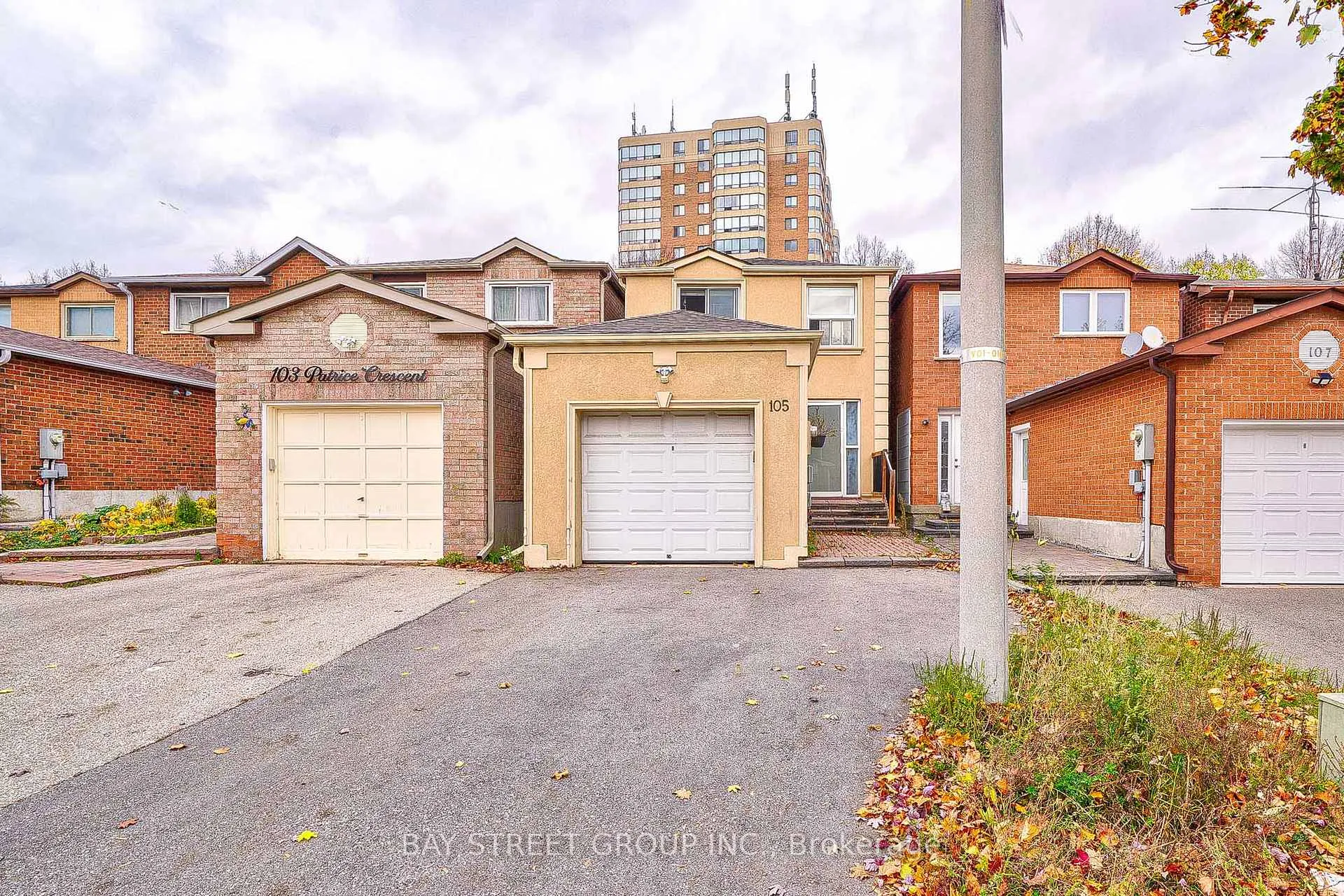 Photo 1 of 105 Patrice Crescent, Vaughan, Crestwood-Springfarm-Yorkhill — HOMEH