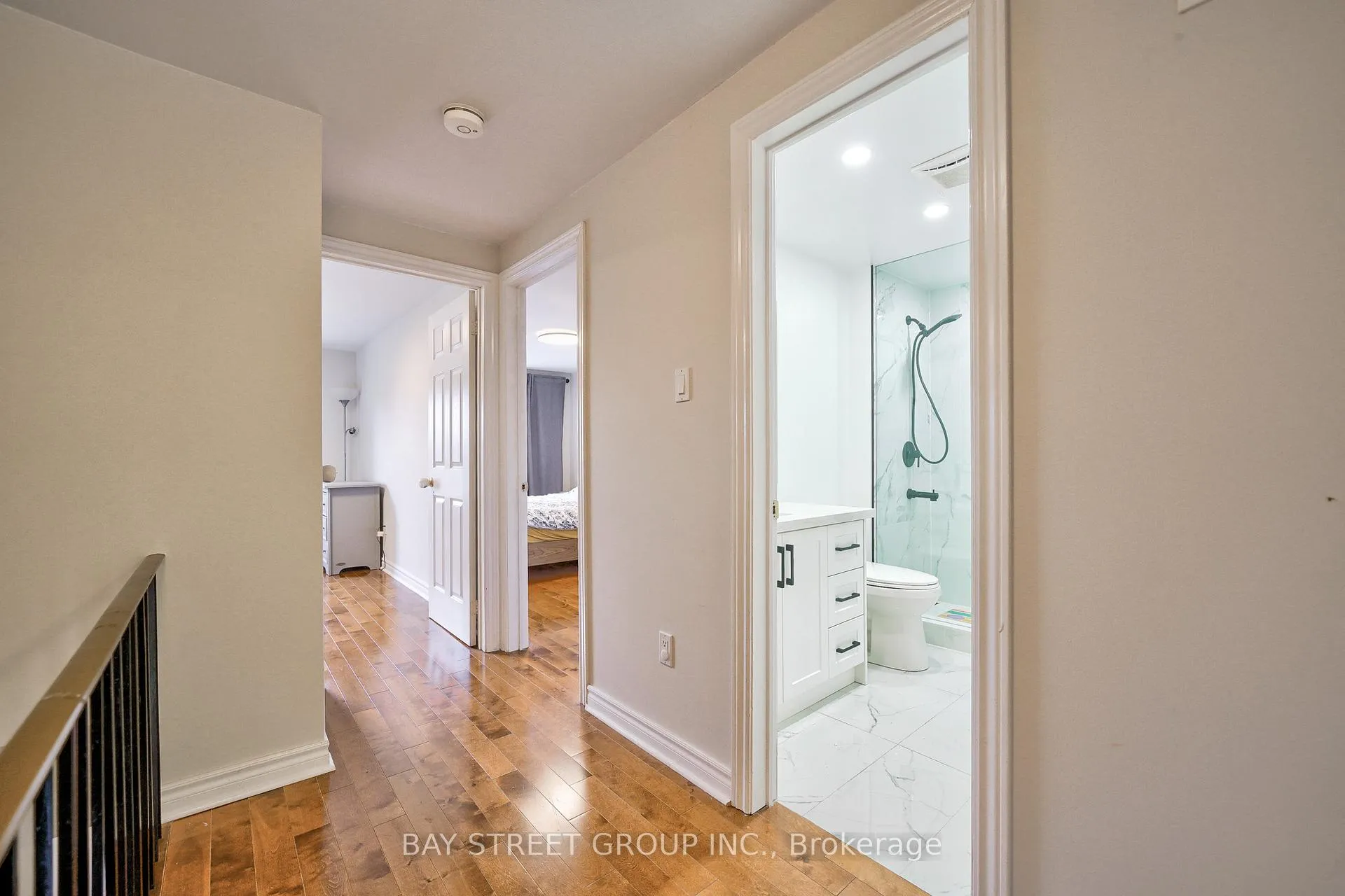 Photo 19 of 105 Patrice Crescent, Vaughan, Crestwood-Springfarm-Yorkhill — HOMEH