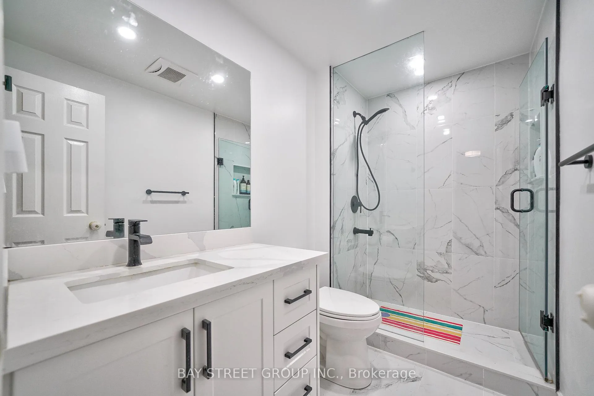 Photo 23 of 105 Patrice Crescent, Vaughan, Crestwood-Springfarm-Yorkhill — HOMEH