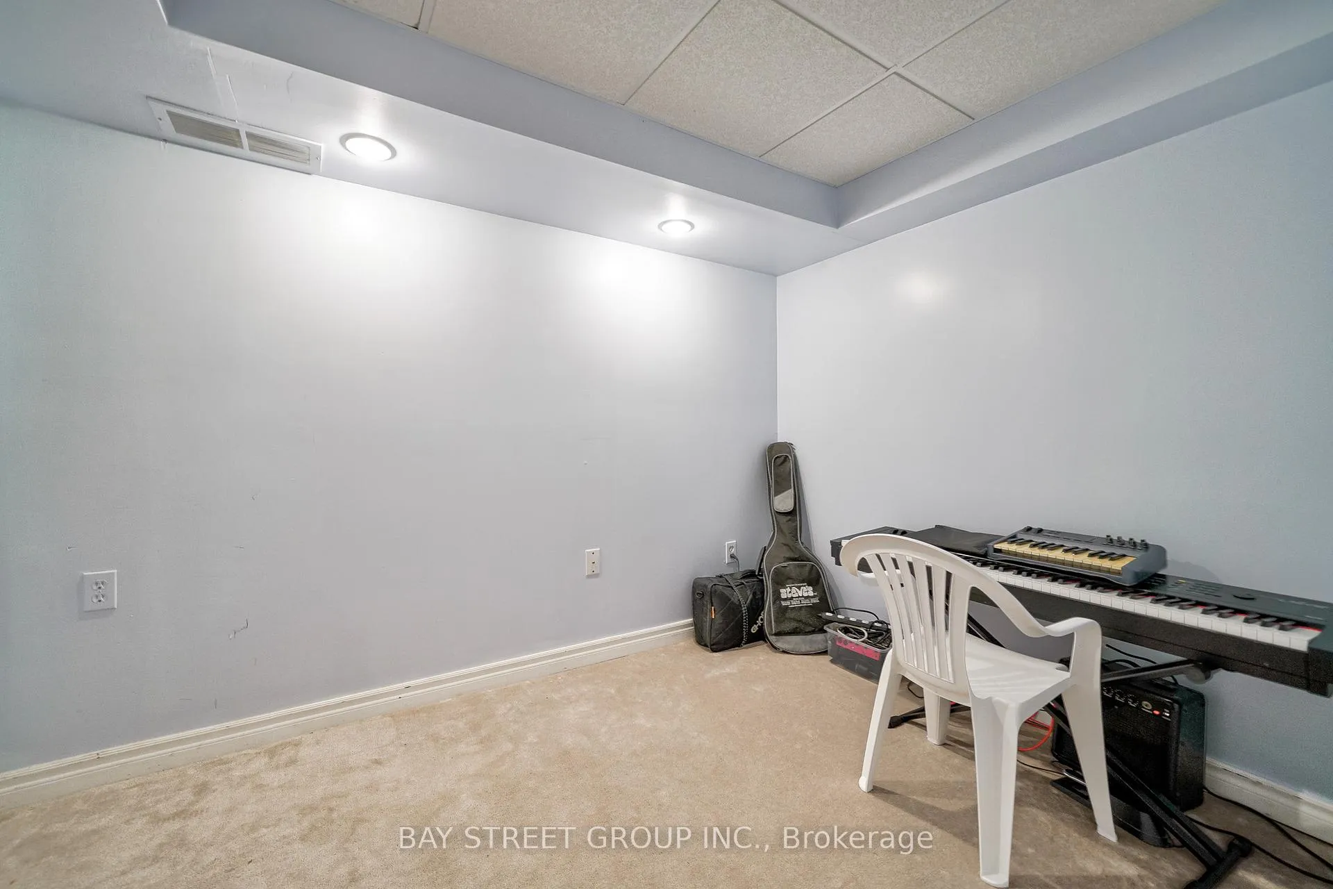 Photo 33 of 105 Patrice Crescent, Vaughan, Crestwood-Springfarm-Yorkhill — HOMEH