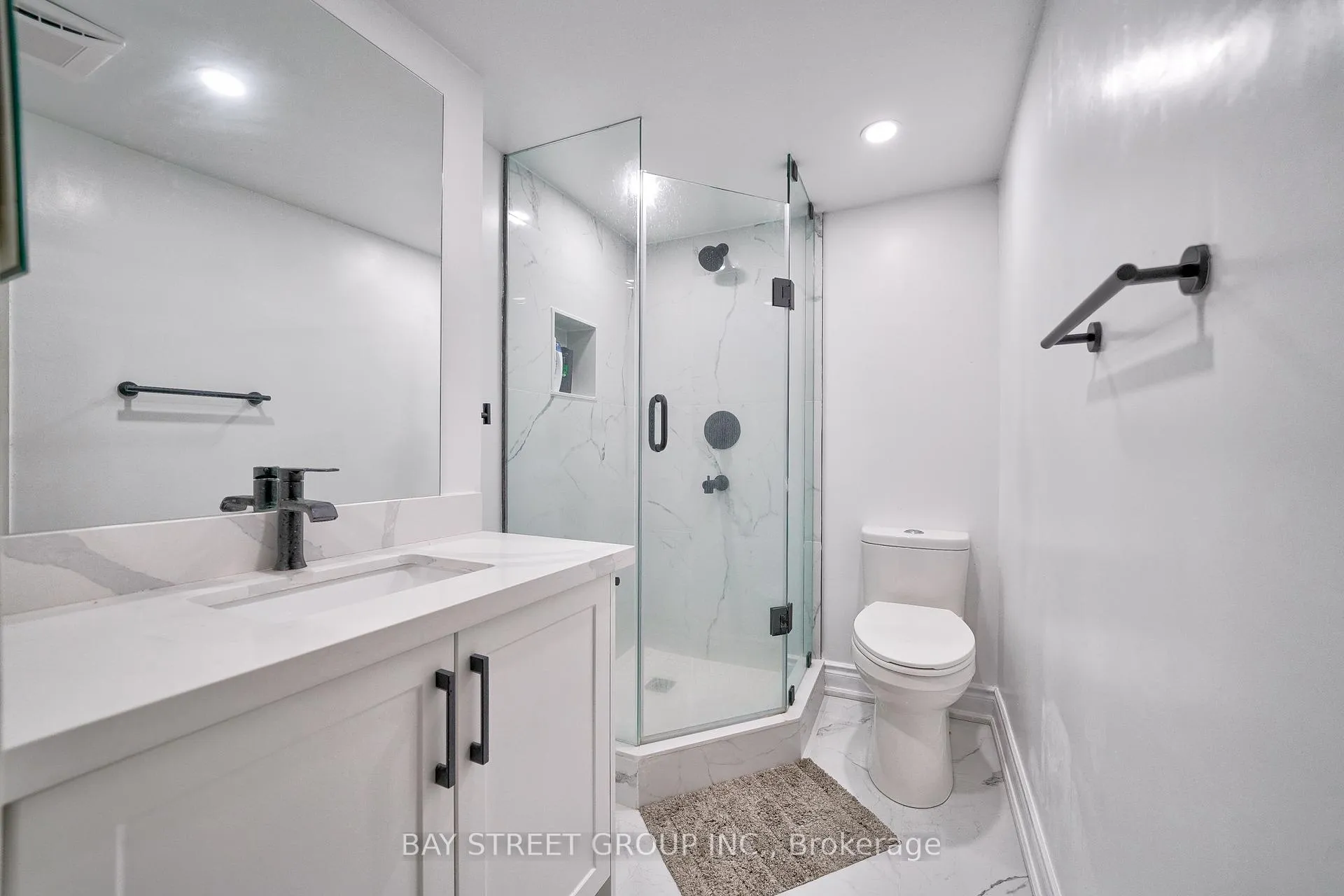 Photo 35 of 105 Patrice Crescent, Vaughan, Crestwood-Springfarm-Yorkhill — HOMEH
