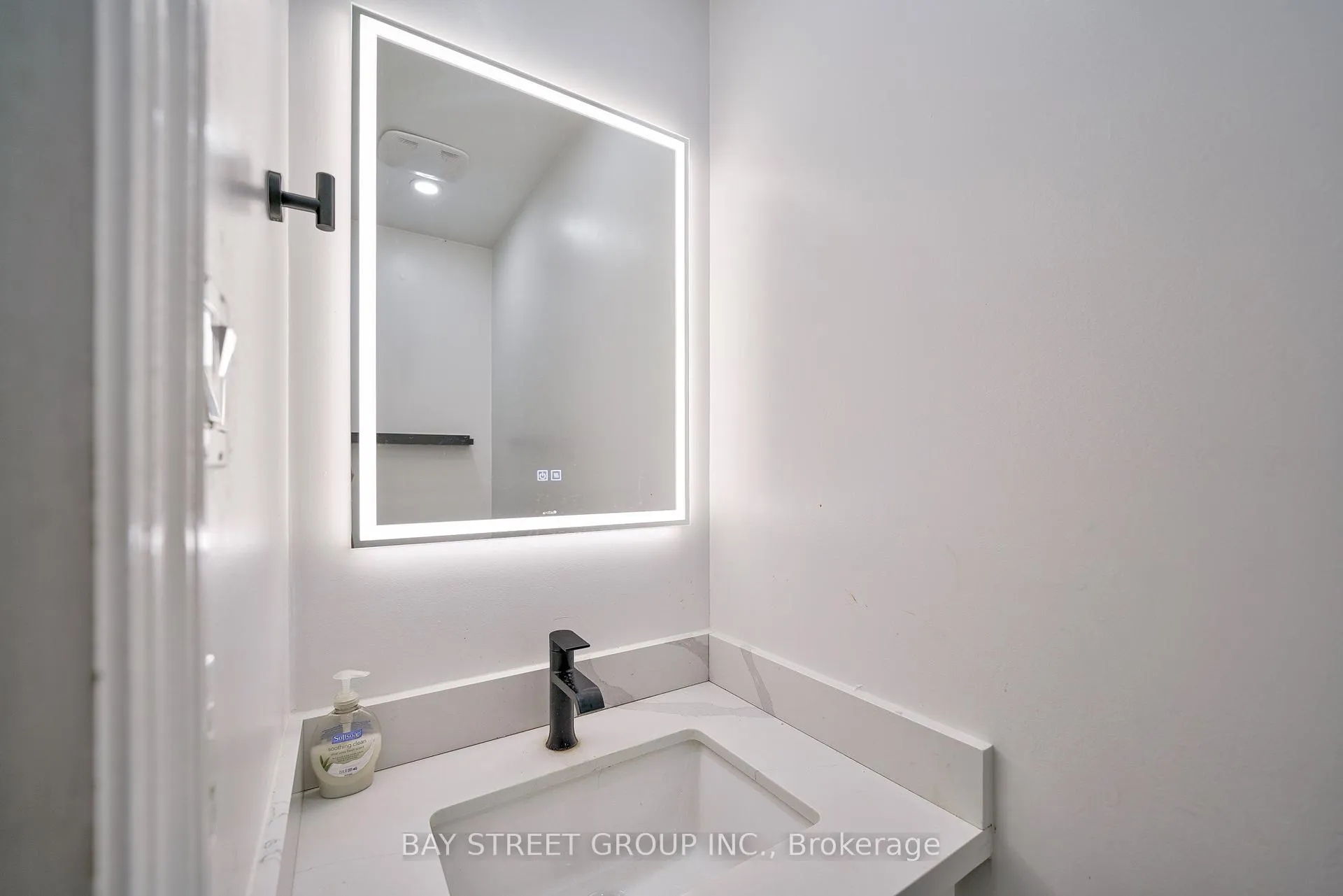 Photo 40 of 105 Patrice Crescent, Vaughan, Crestwood-Springfarm-Yorkhill — HOMEH
