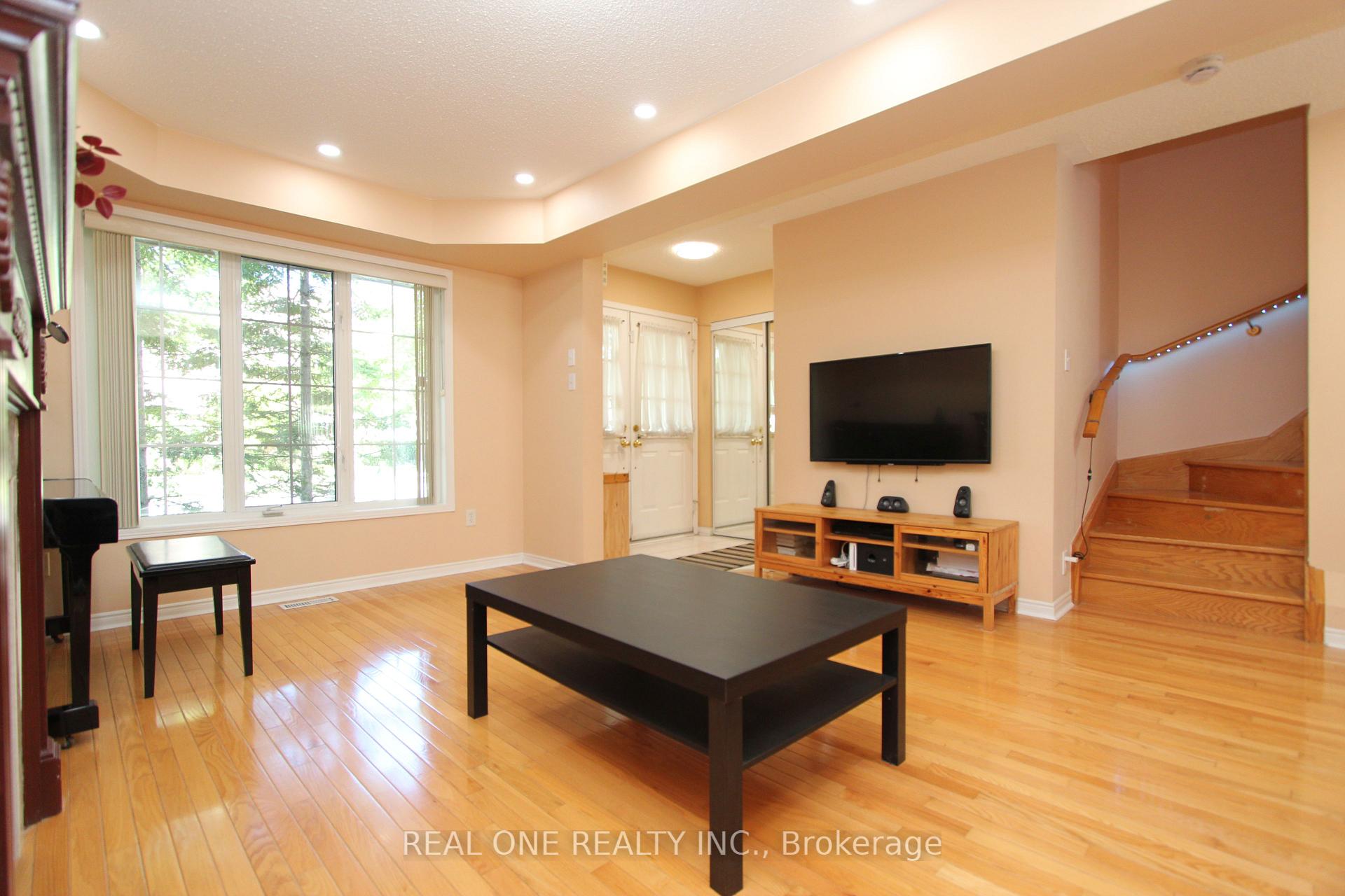 Photo 3 of 51 Forest Run Boulevard, Vaughan, Patterson — HOMEH