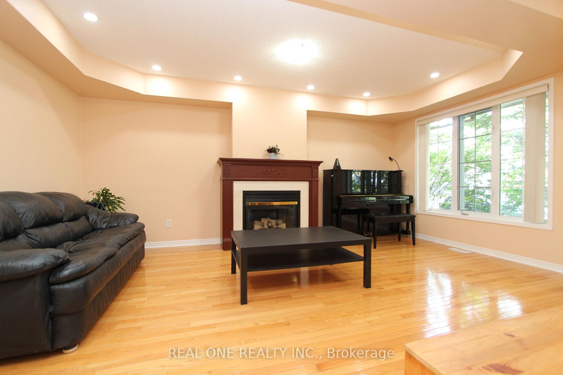 Photo 4 of 51 Forest Run Boulevard, Vaughan, Patterson — HOMEH