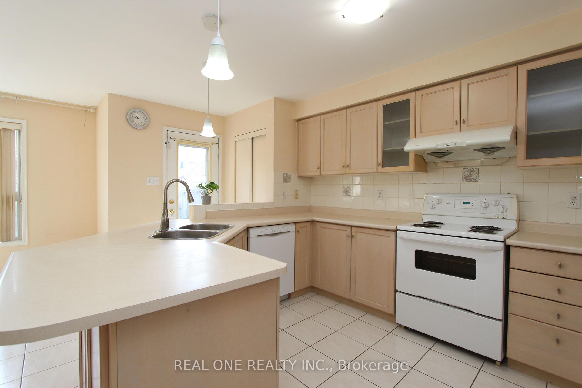 Photo 7 of 51 Forest Run Boulevard, Vaughan, Patterson — HOMEH