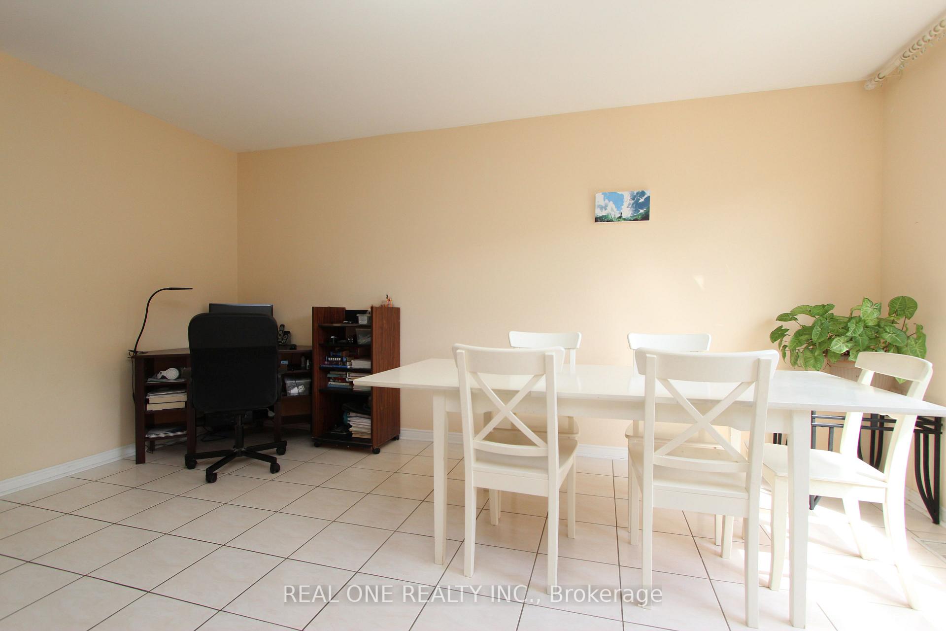 Photo 11 of 51 Forest Run Boulevard, Vaughan, Patterson — HOMEH