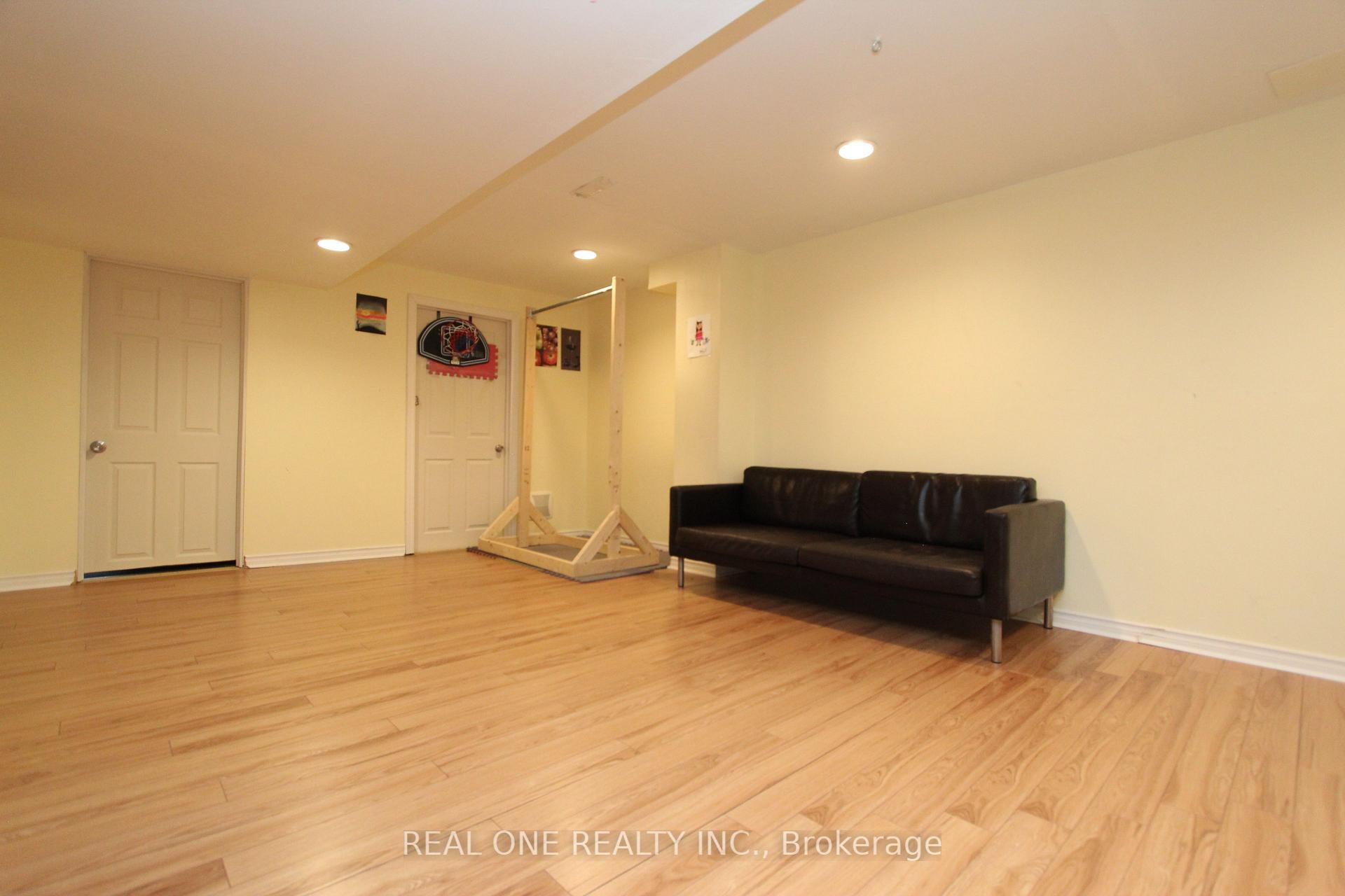 Photo 24 of 51 Forest Run Boulevard, Vaughan, Patterson — HOMEH