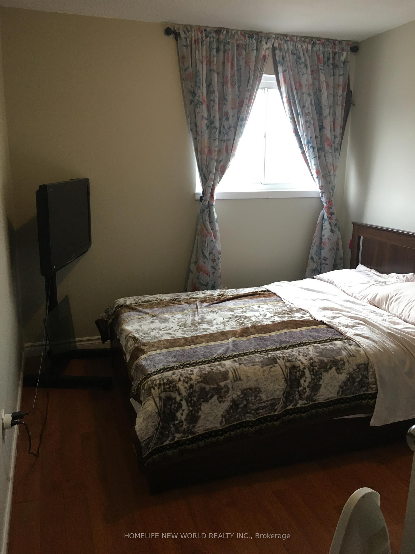 Photo 6 of Unit 8, 42 Brock Street W, Uxbridge — HOMEH