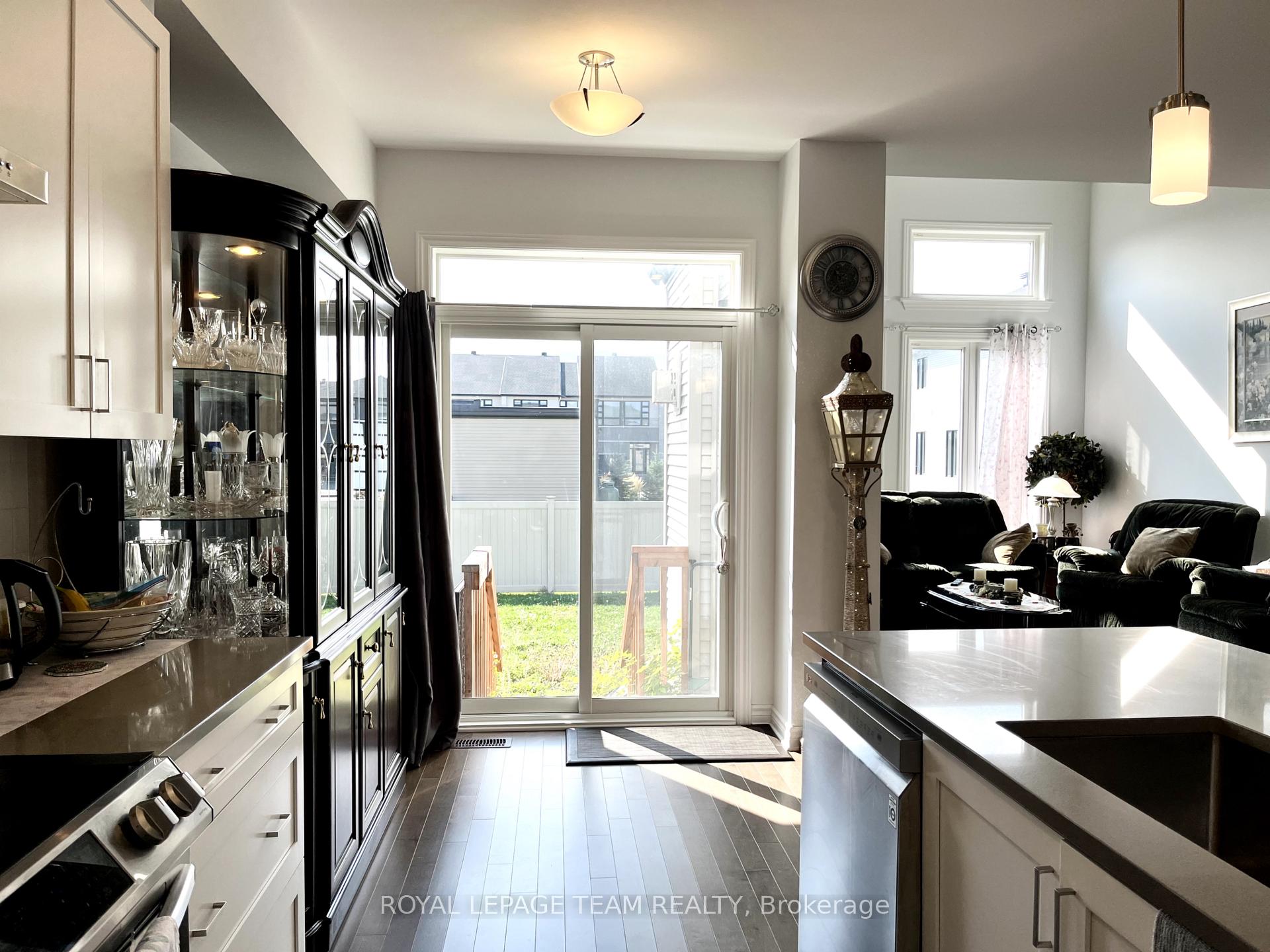 Photo 9 of 623 Capricorn Circle, Ottawa, Riverside South/Gloucester Glen — HOMEH