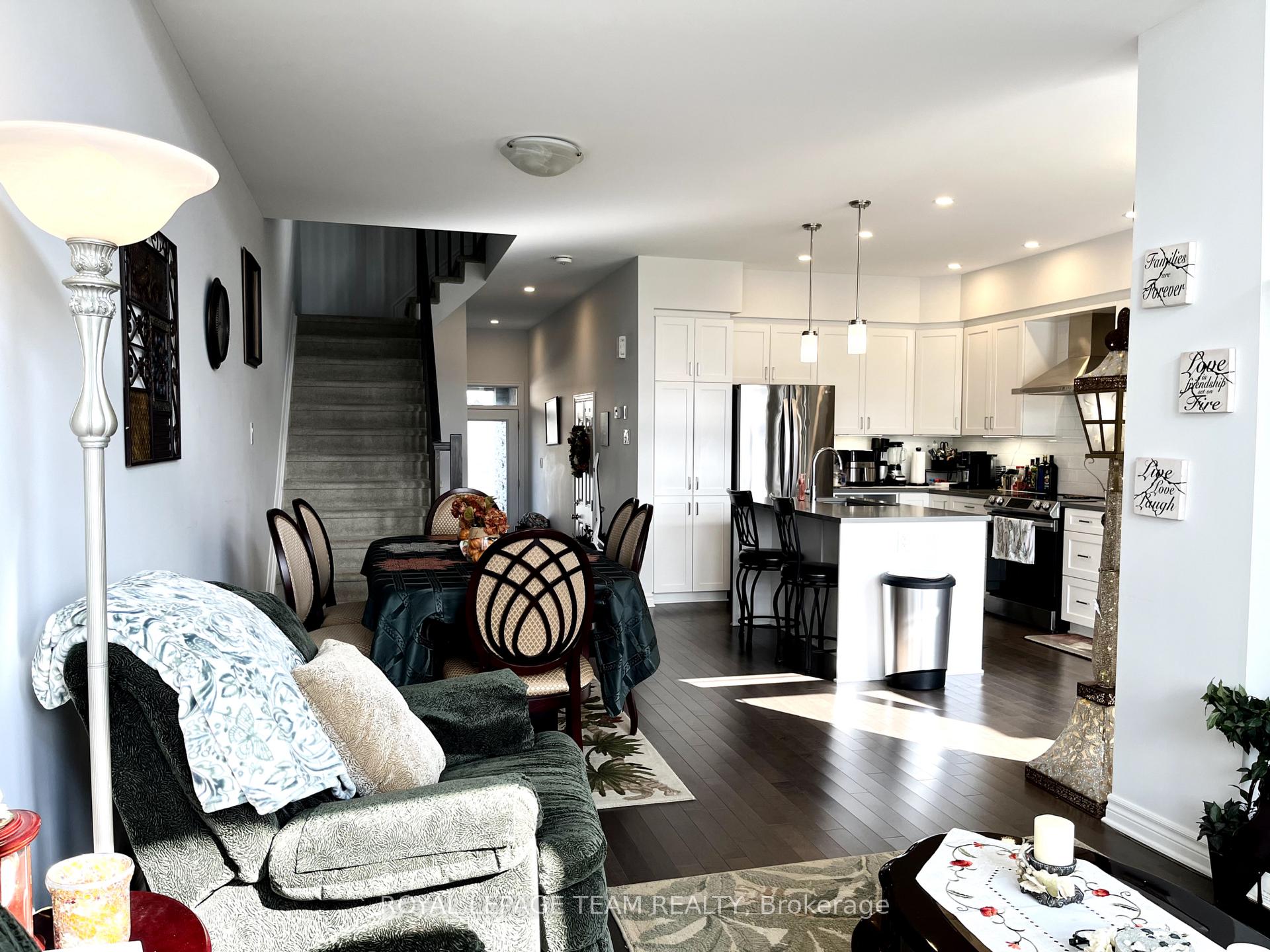 Photo 14 of 623 Capricorn Circle, Ottawa, Riverside South/Gloucester Glen — HOMEH