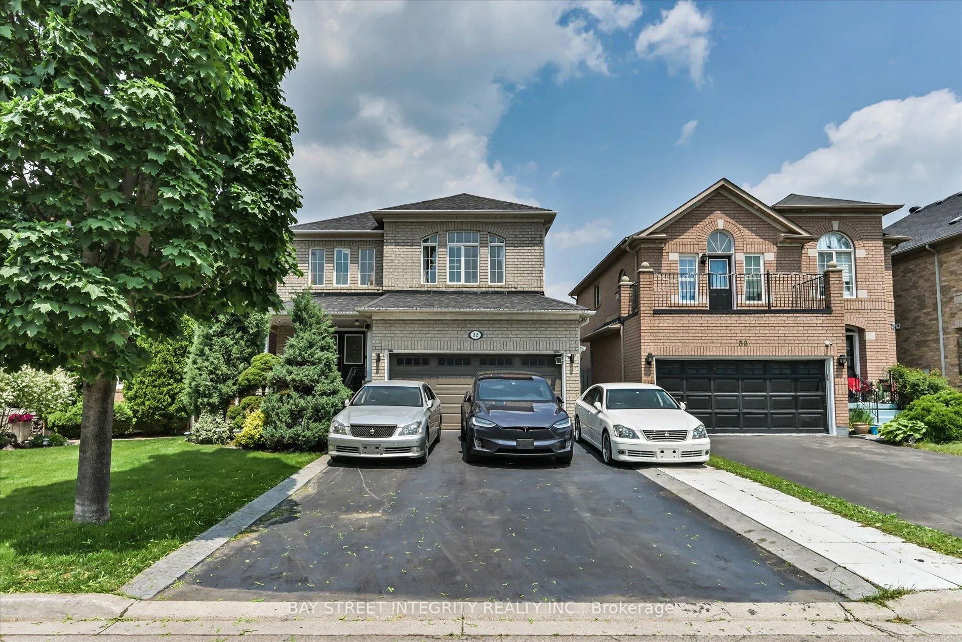 Photo 2 of 32 Sail Crescent, Vaughan, Vellore Village — HOMEH