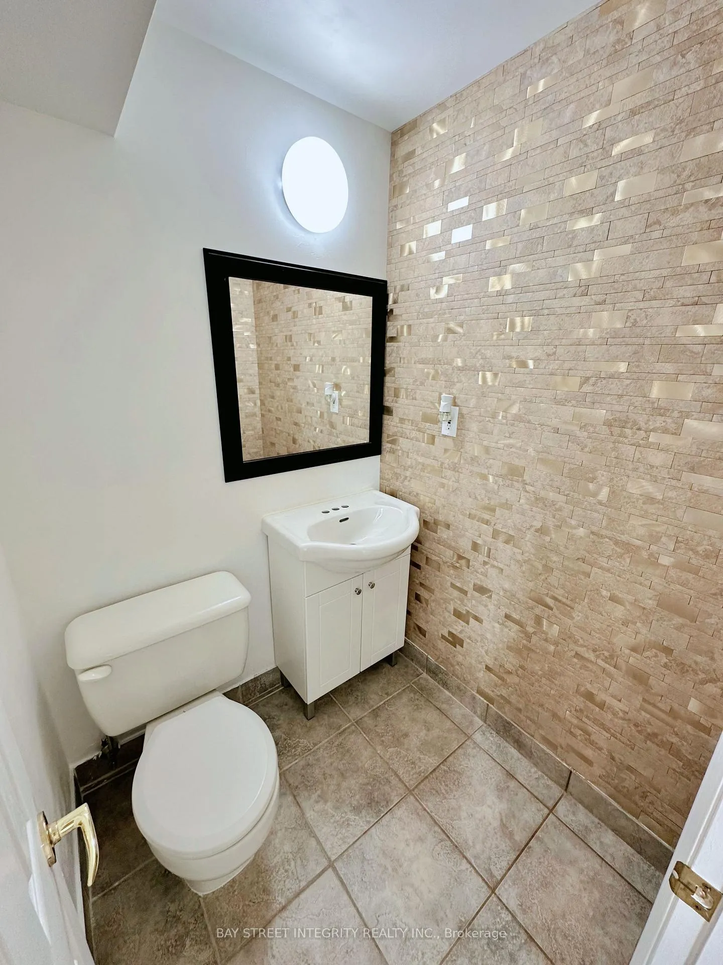 Photo 25 of 32 Sail Crescent, Vaughan, Vellore Village — HOMEH