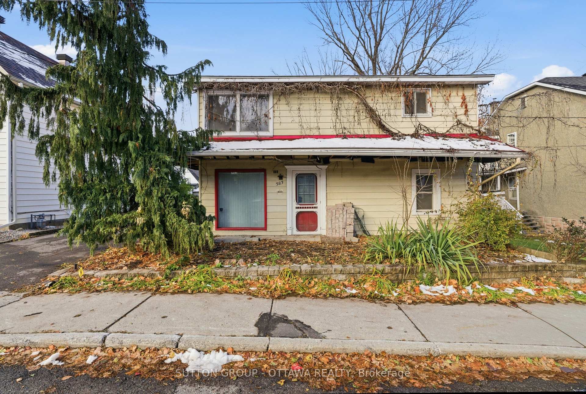 Front of 385 Montfort Street