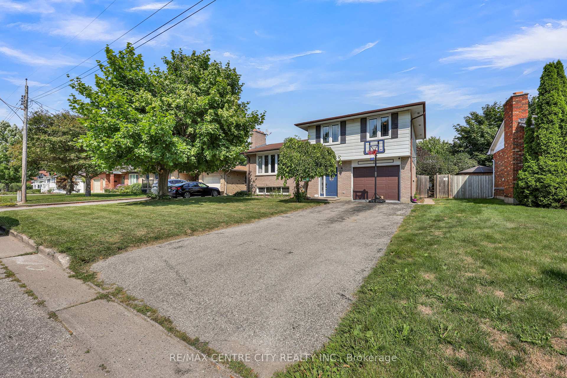 Photo 2 of 141 St Andrew Street E, Aylmer — HOMEH