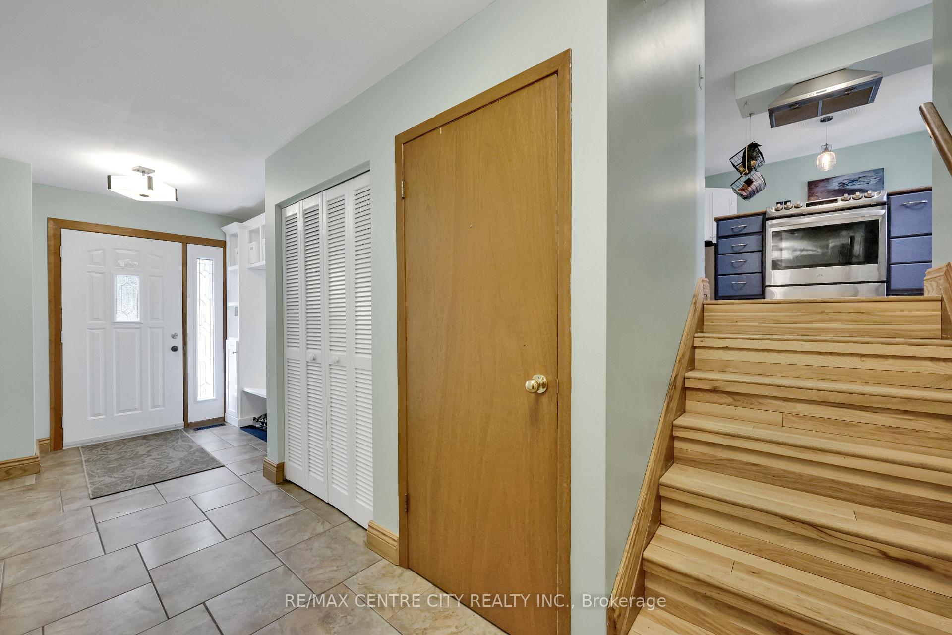 Photo 6 of 141 St Andrew Street E, Aylmer — HOMEH