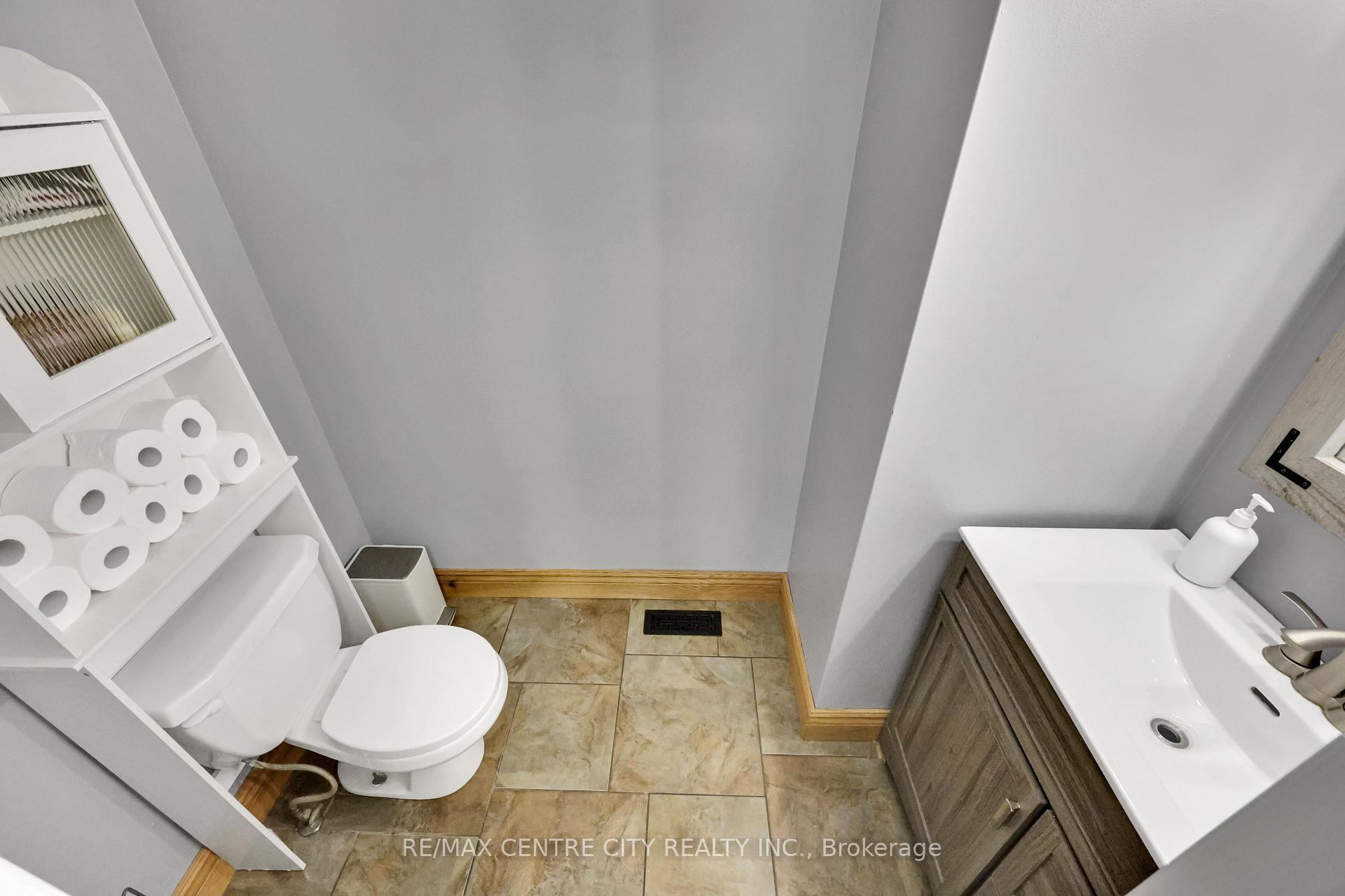 Photo 7 of 141 St Andrew Street E, Aylmer — HOMEH