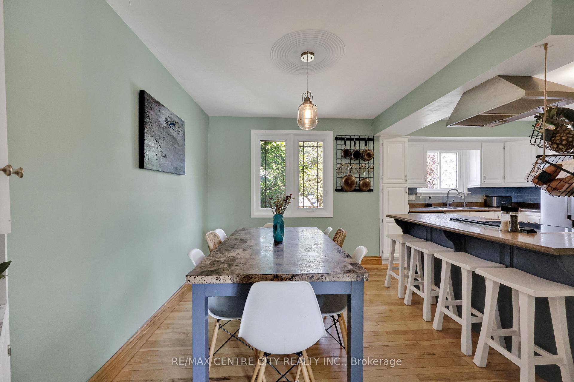 Photo 12 of 141 St Andrew Street E, Aylmer — HOMEH