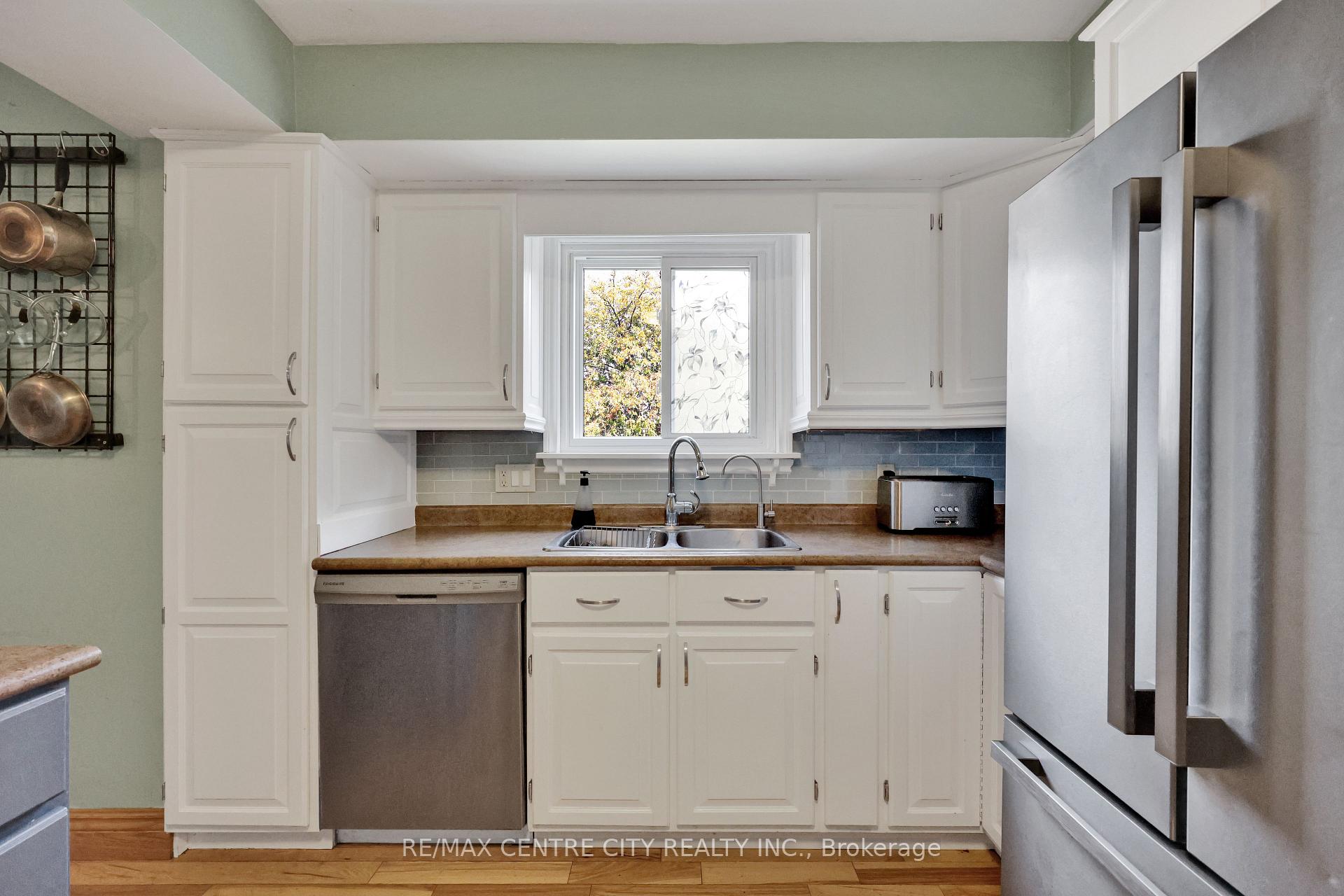 Photo 15 of 141 St Andrew Street E, Aylmer — HOMEH