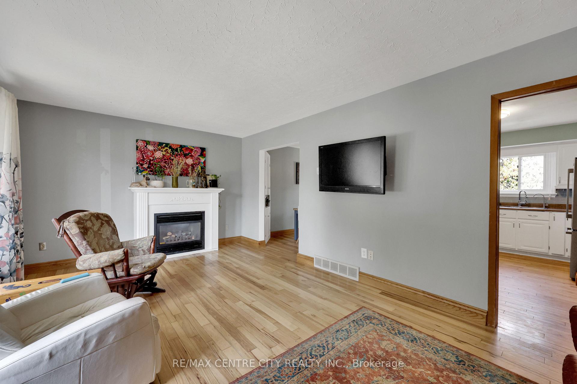 Photo 17 of 141 St Andrew Street E, Aylmer — HOMEH