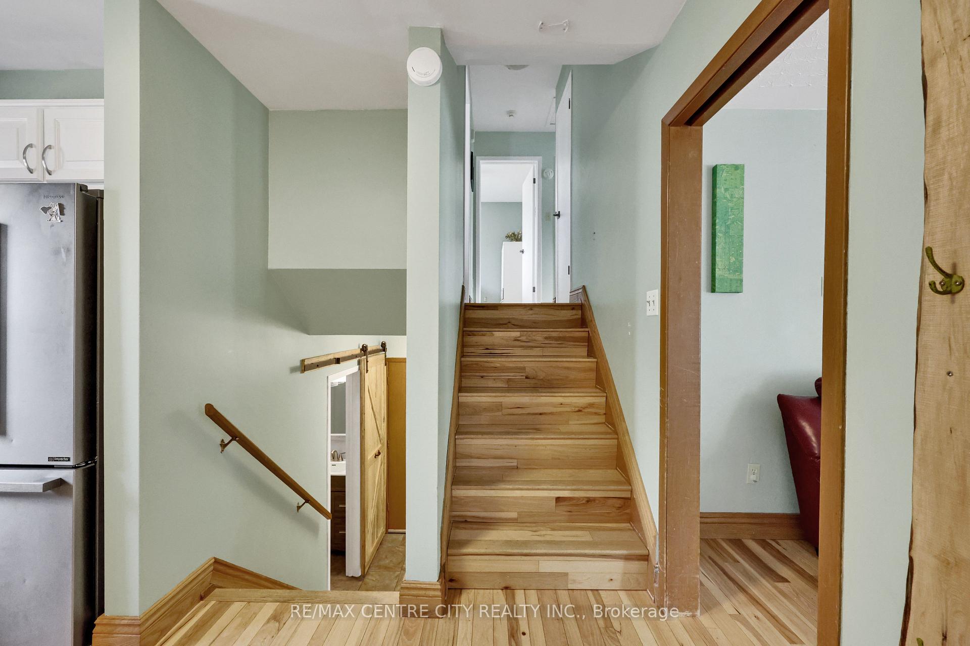 Photo 18 of 141 St Andrew Street E, Aylmer — HOMEH