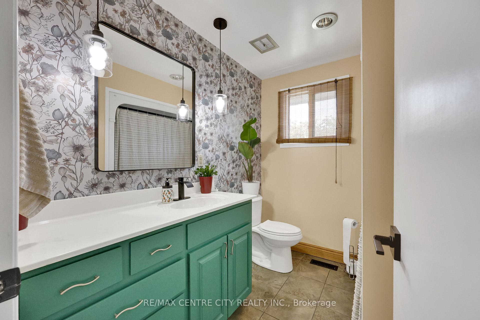 Photo 22 of 141 St Andrew Street E, Aylmer — HOMEH