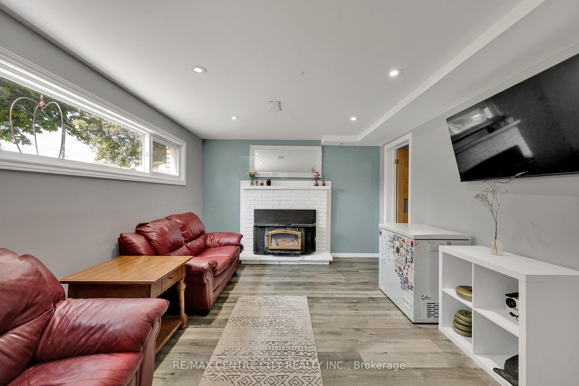 Photo 34 of 141 St Andrew Street E, Aylmer — HOMEH
