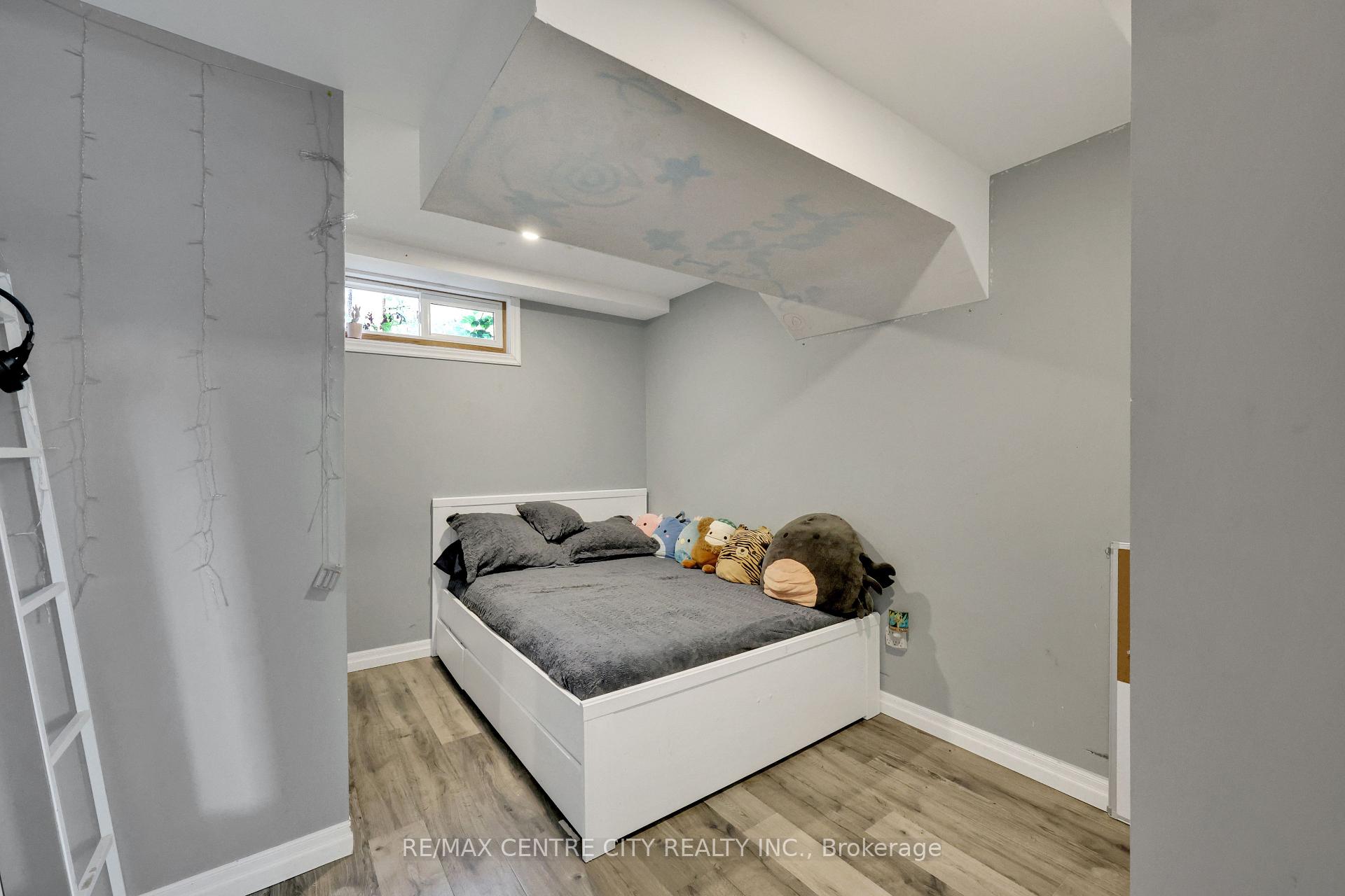 Photo 33 of 141 St Andrew Street E, Aylmer — HOMEH