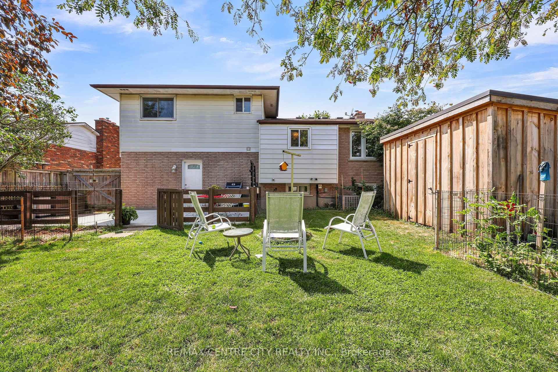 Photo 43 of 141 St Andrew Street E, Aylmer — HOMEH