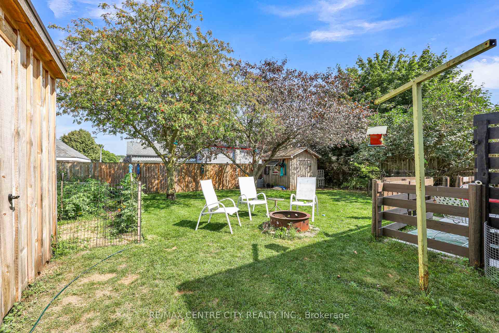 Photo 38 of 141 St Andrew Street E, Aylmer — HOMEH