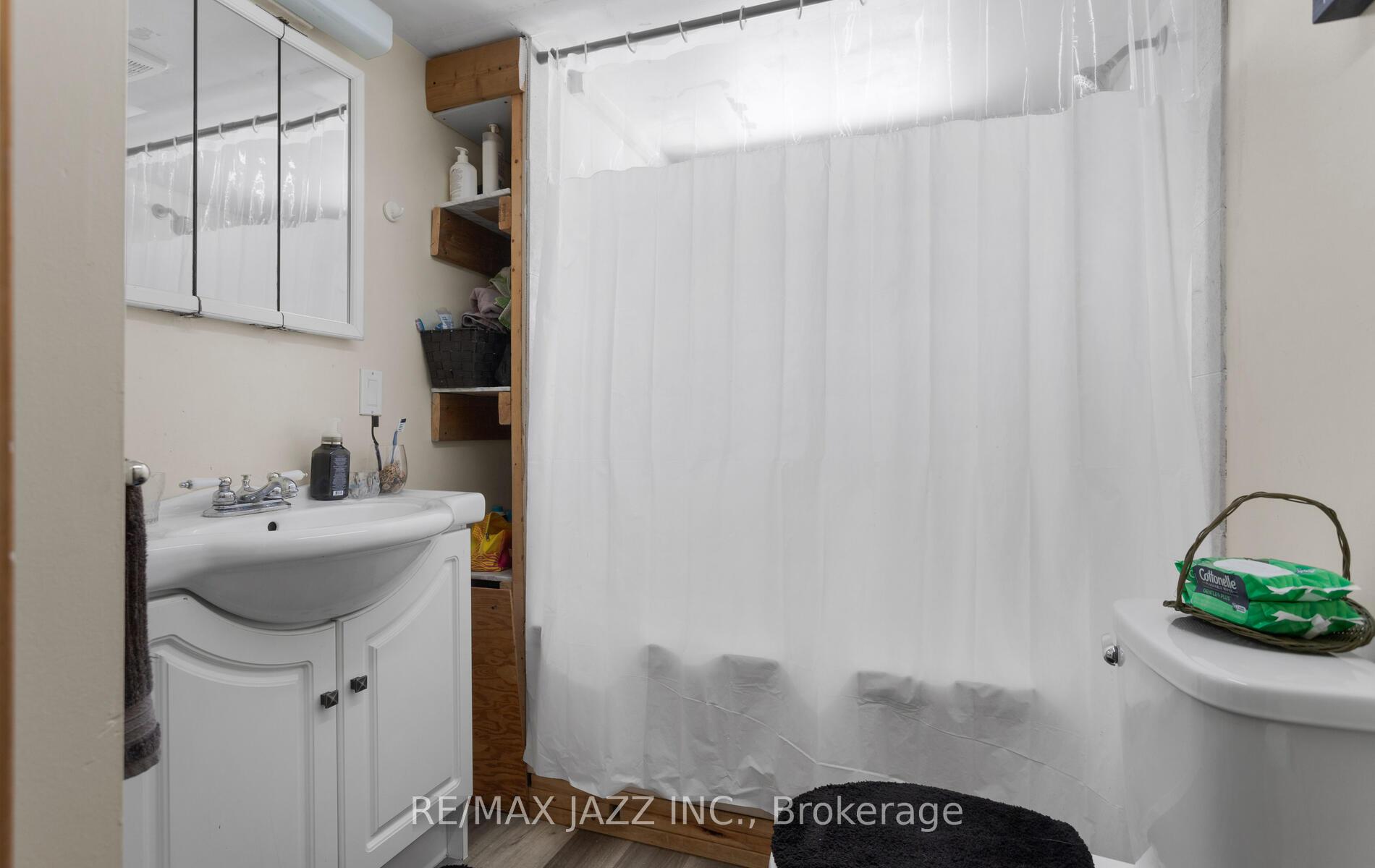 Photo 15 of 35 Maple Street, Uxbridge — HOMEH