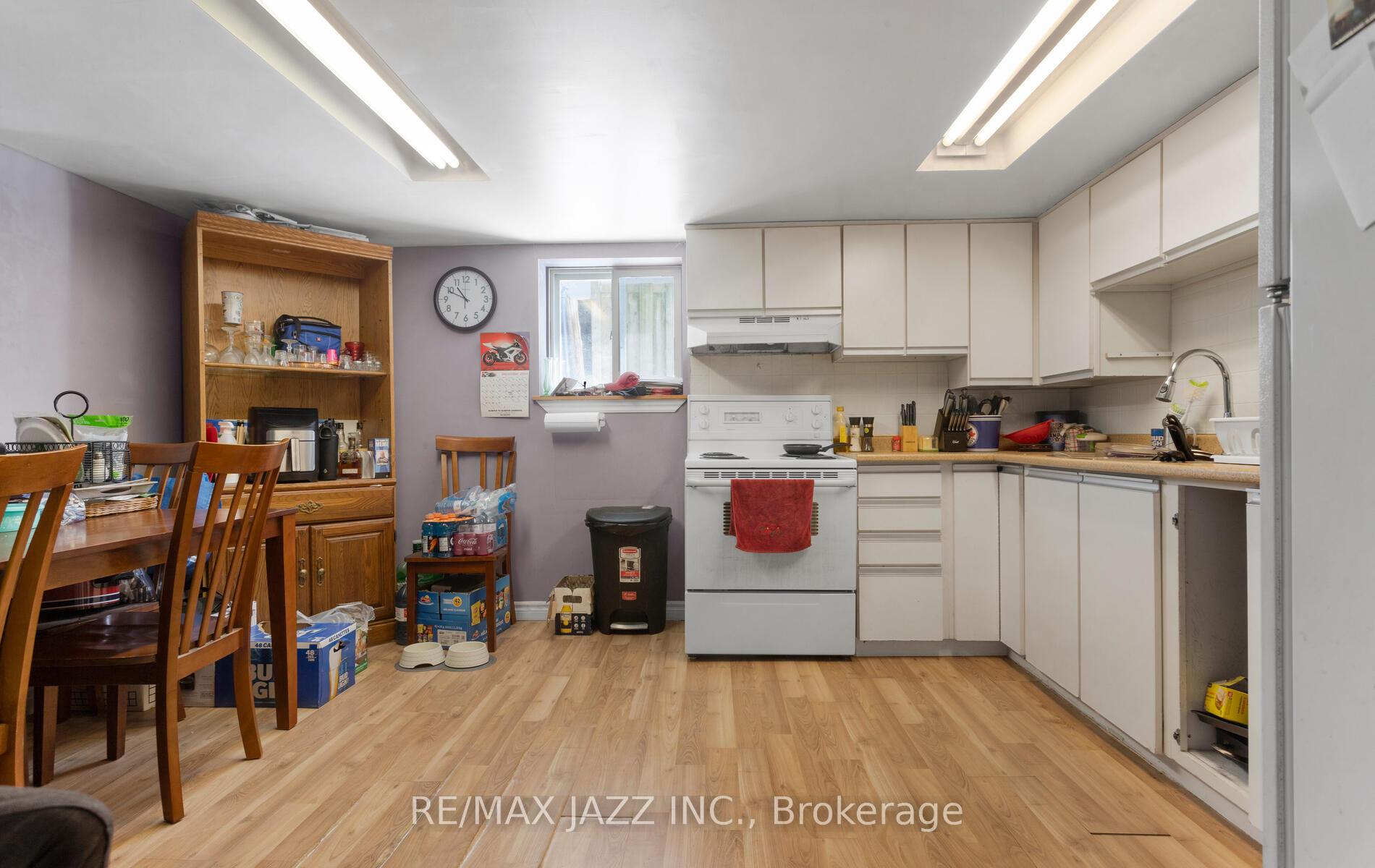Photo 17 of 35 Maple Street, Uxbridge — HOMEH